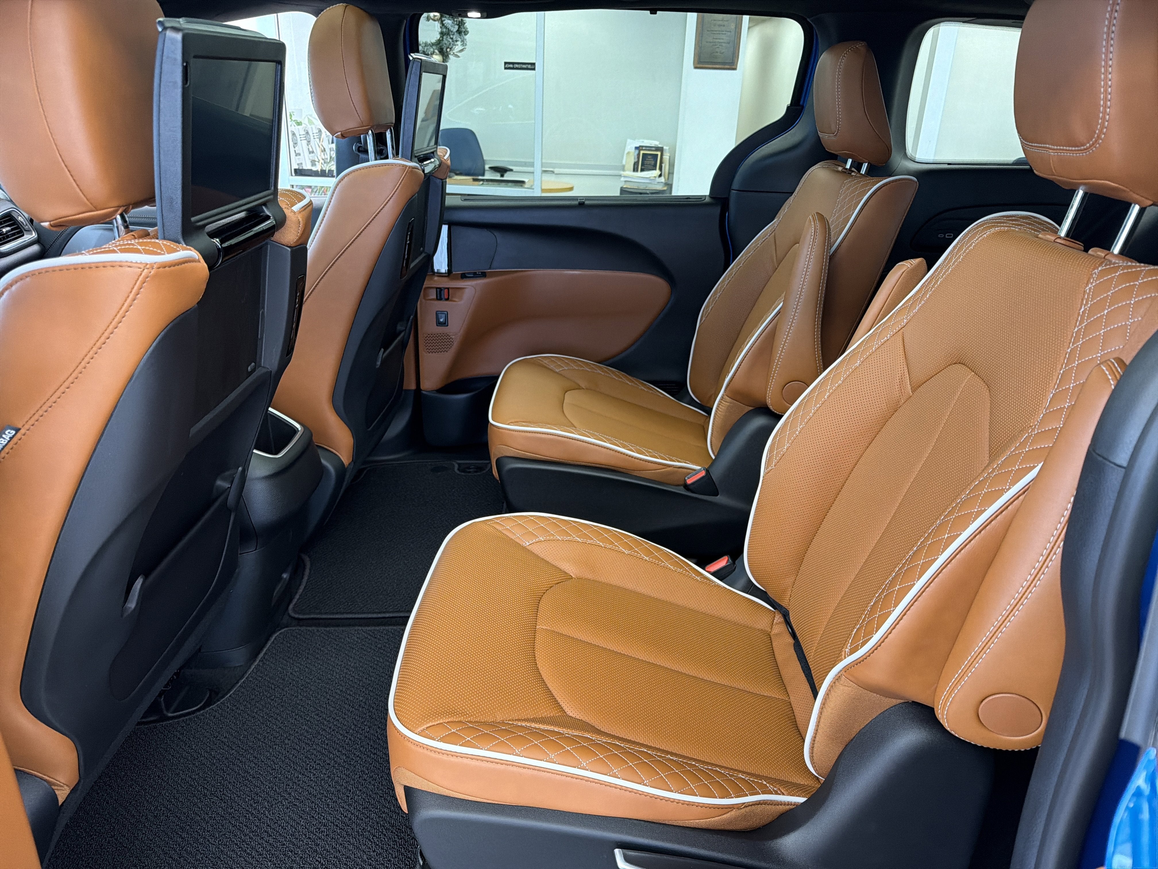 2026 Chrysler Pacifica Pinnacle AWD