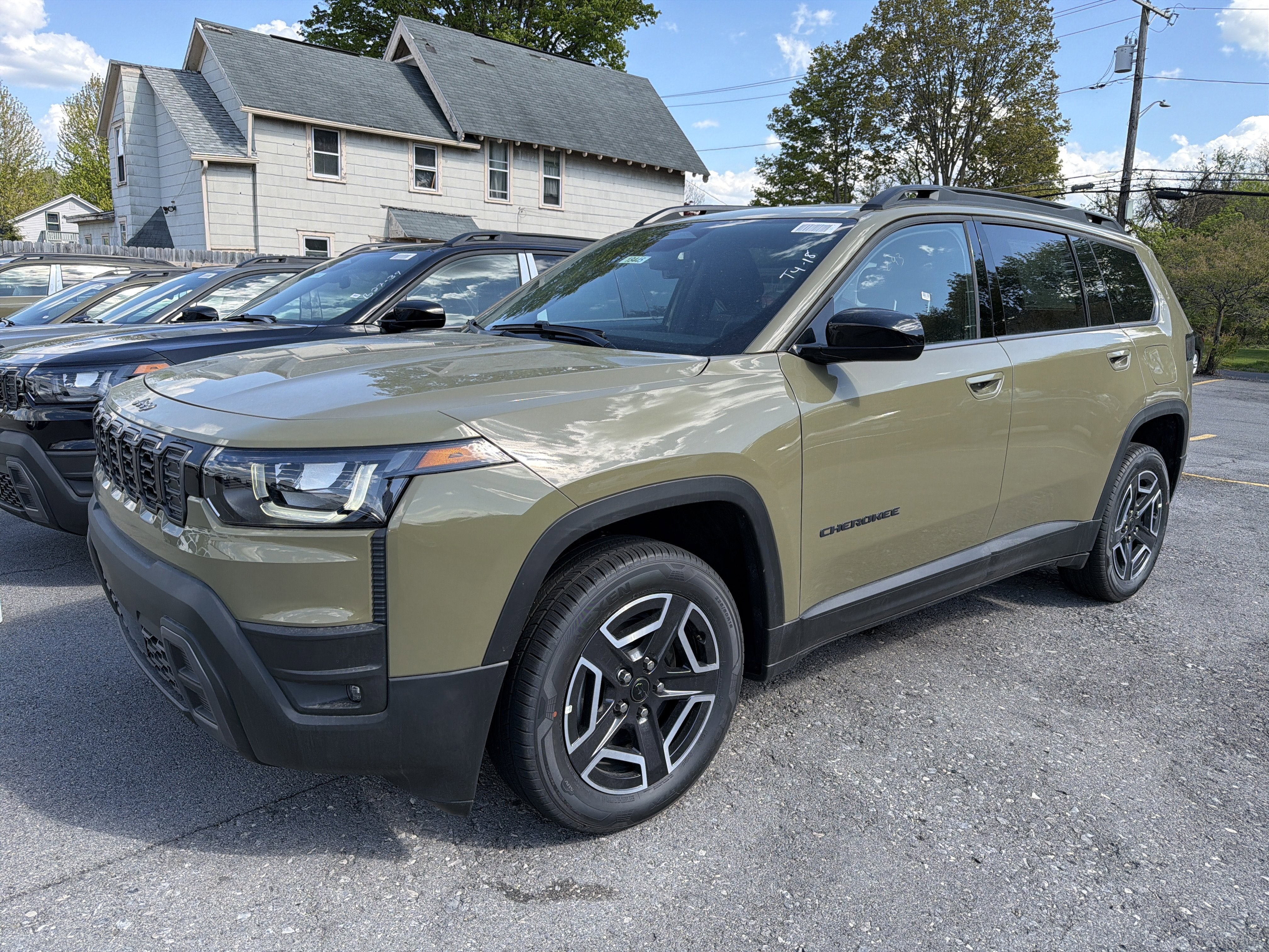 2026 Jeep Cherokee Laredo