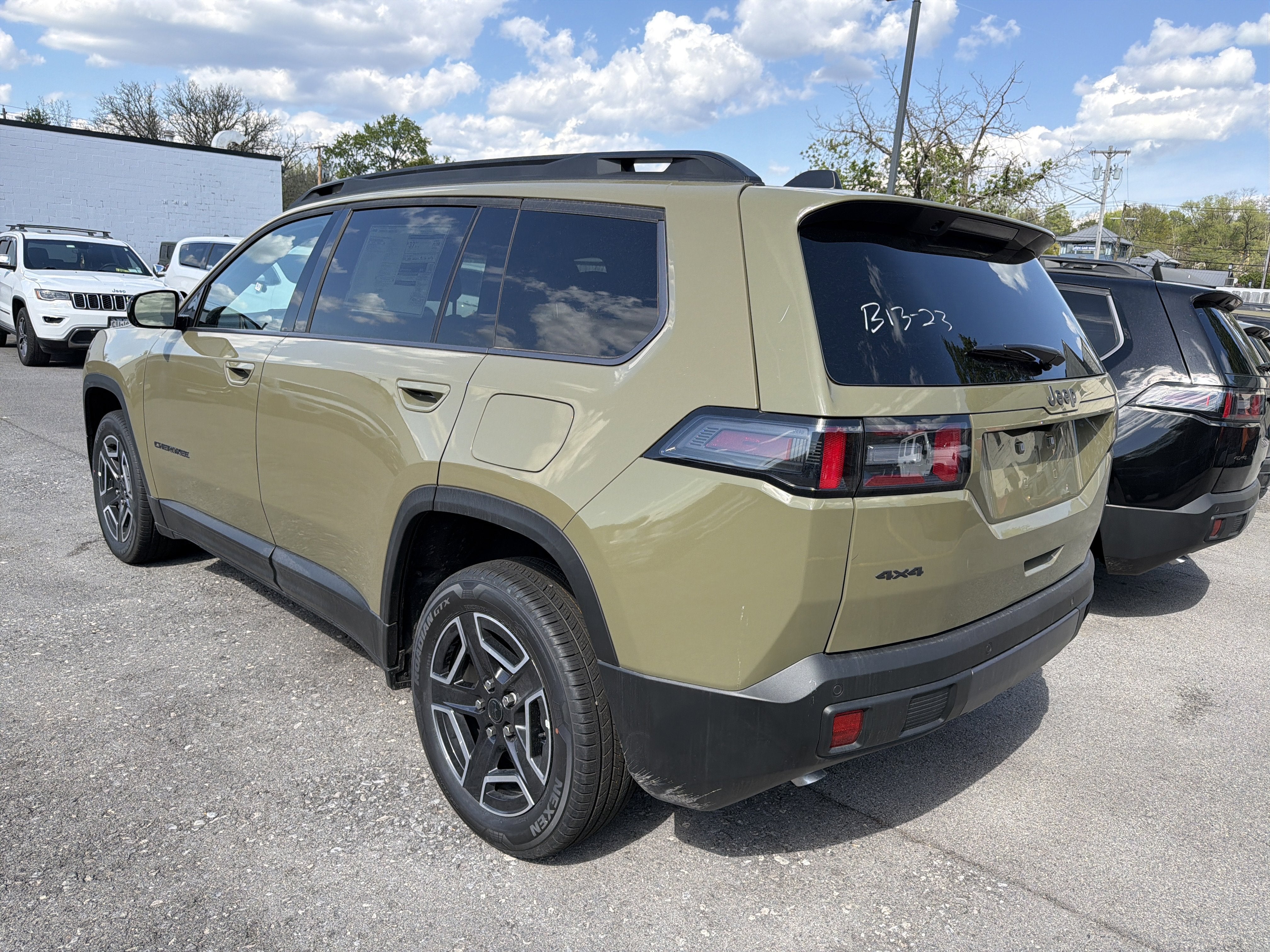 2026 Jeep Cherokee Laredo