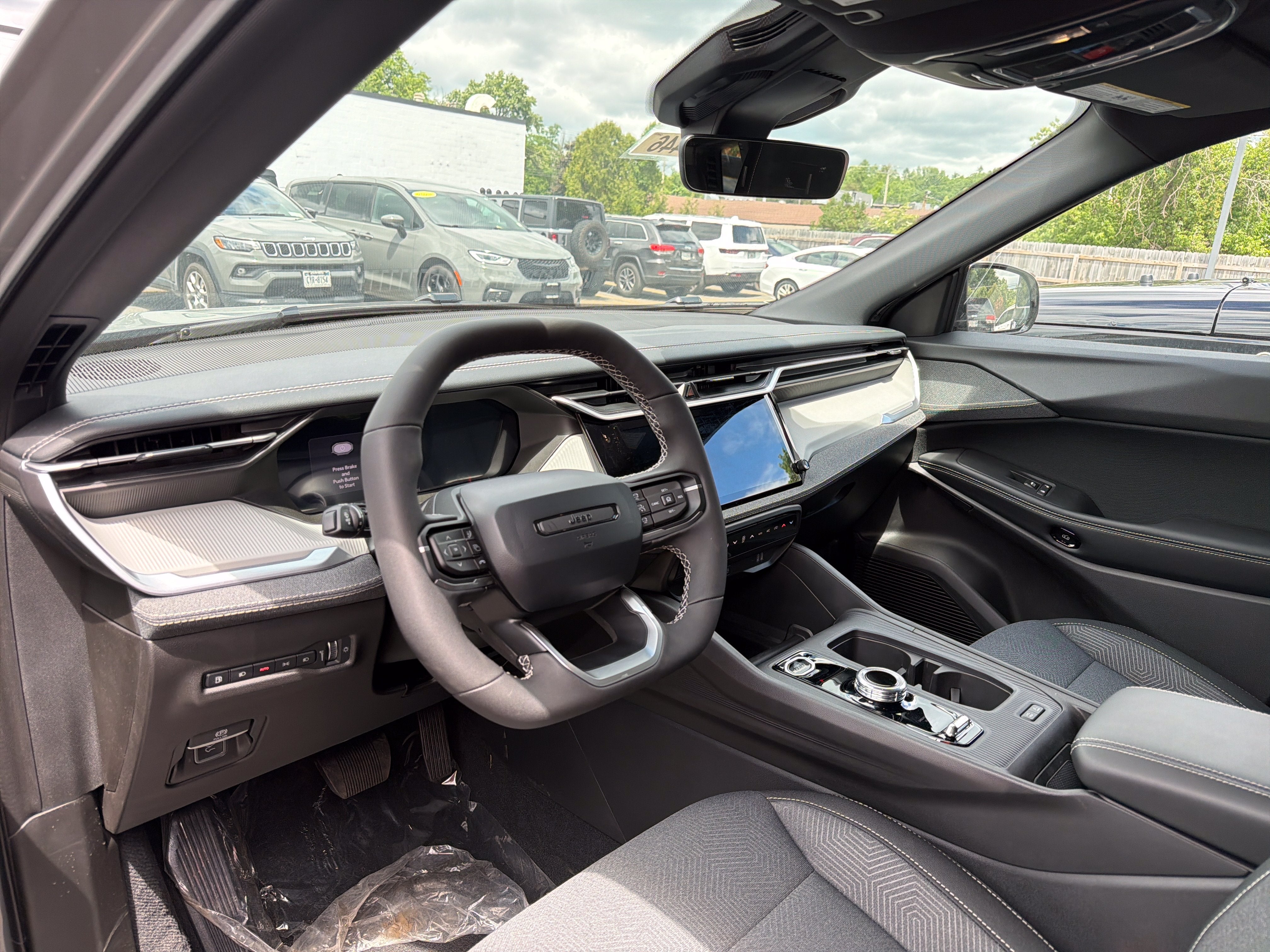 2026 Jeep Cherokee Laredo
