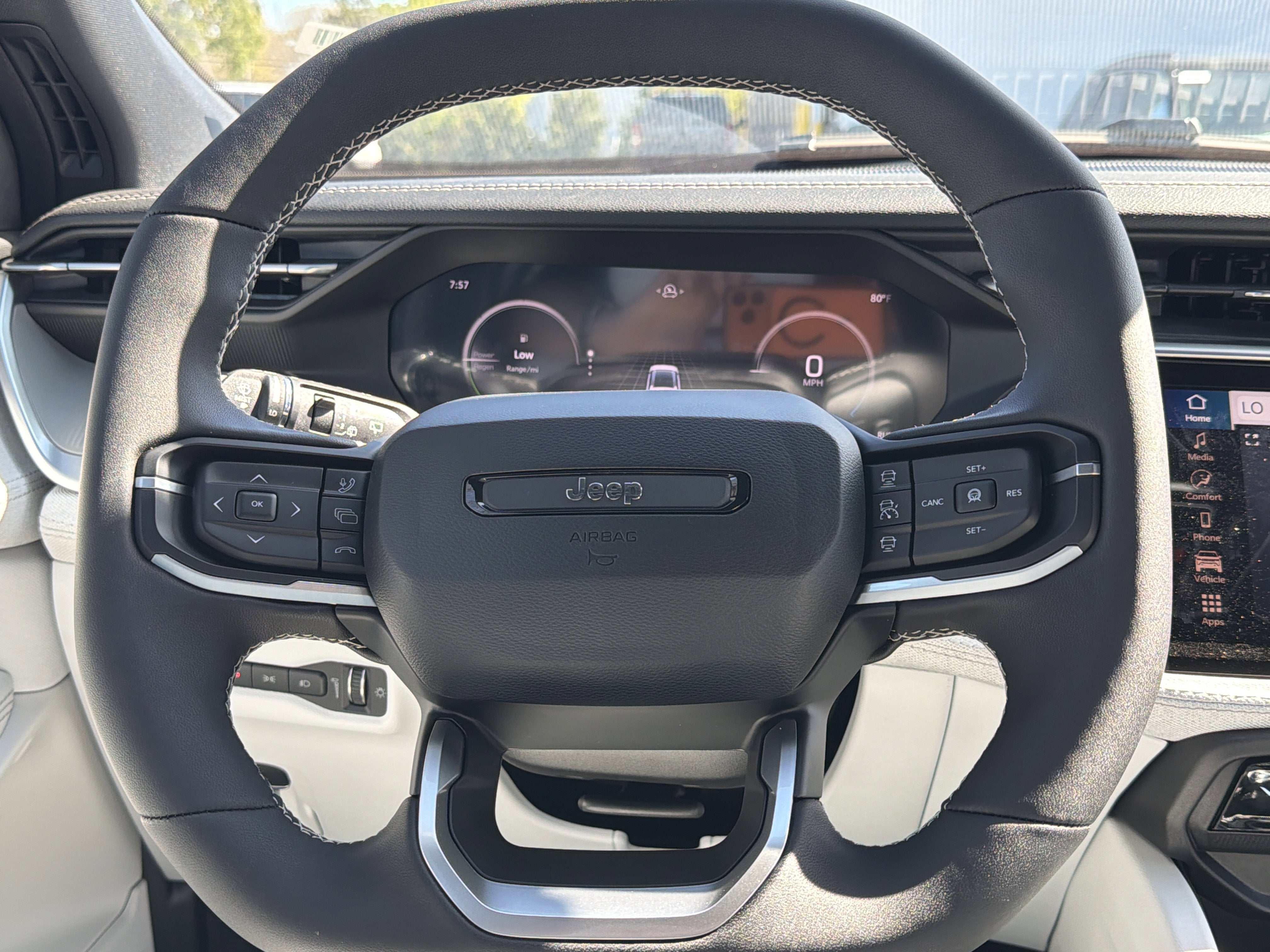2026 Jeep Cherokee Laredo