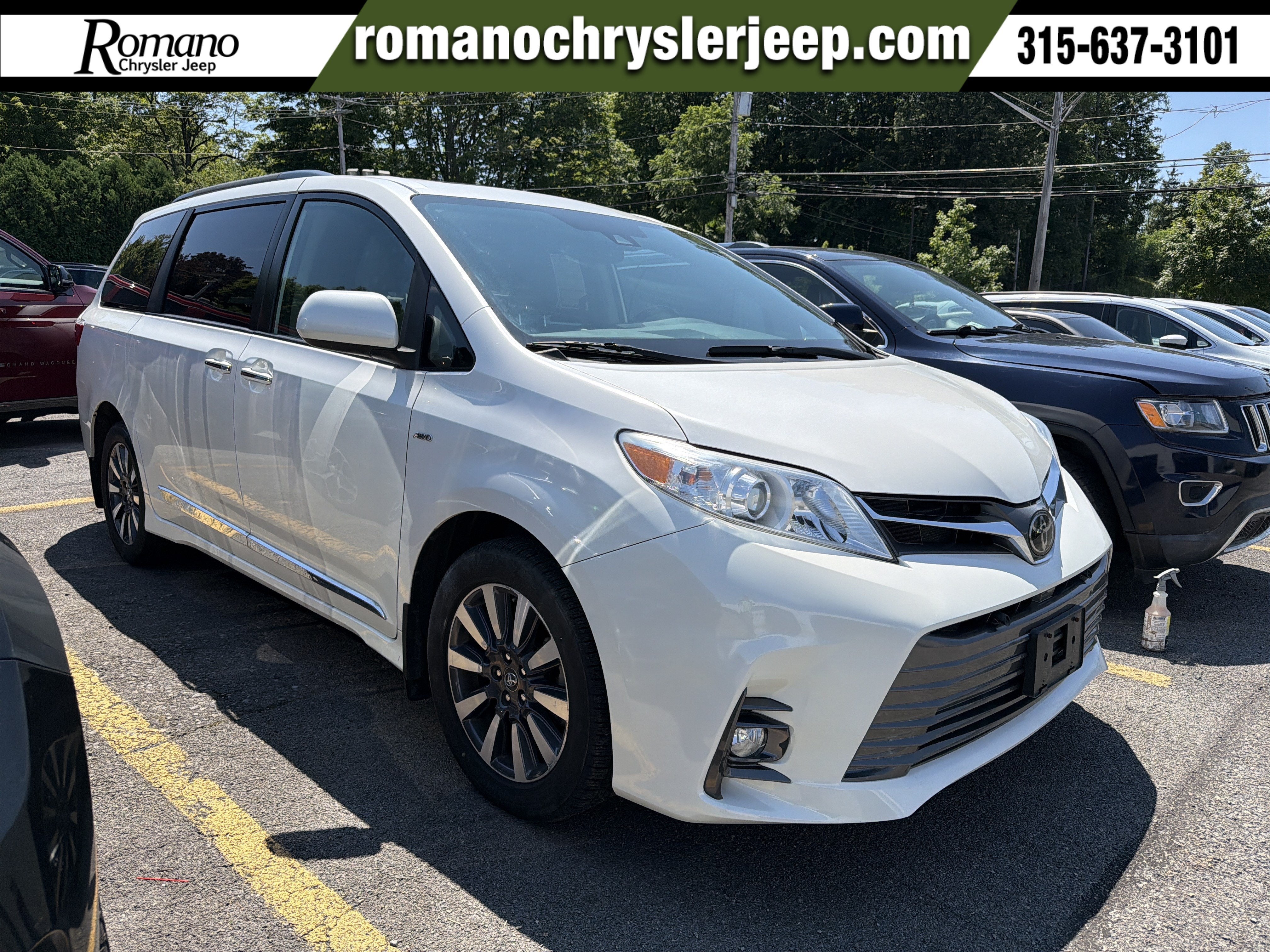 2020 Toyota Sienna XLE