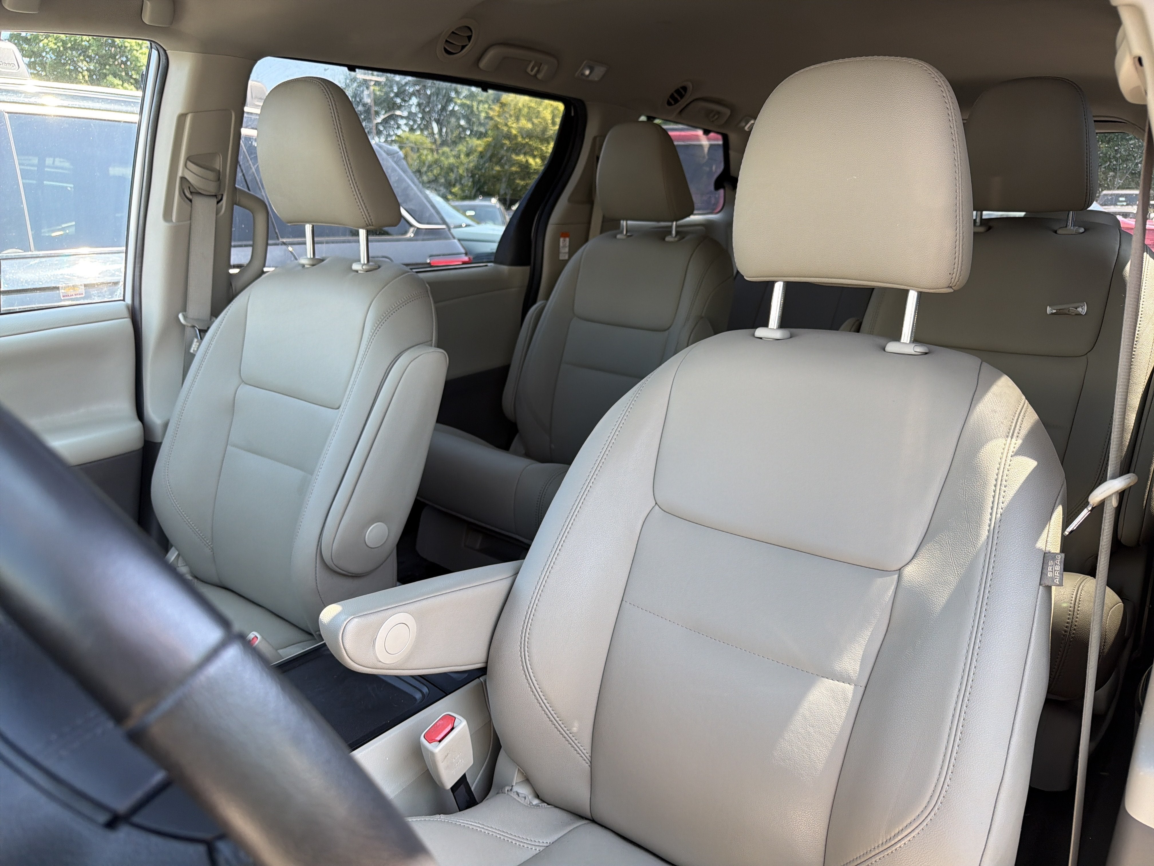 2020 Toyota Sienna XLE
