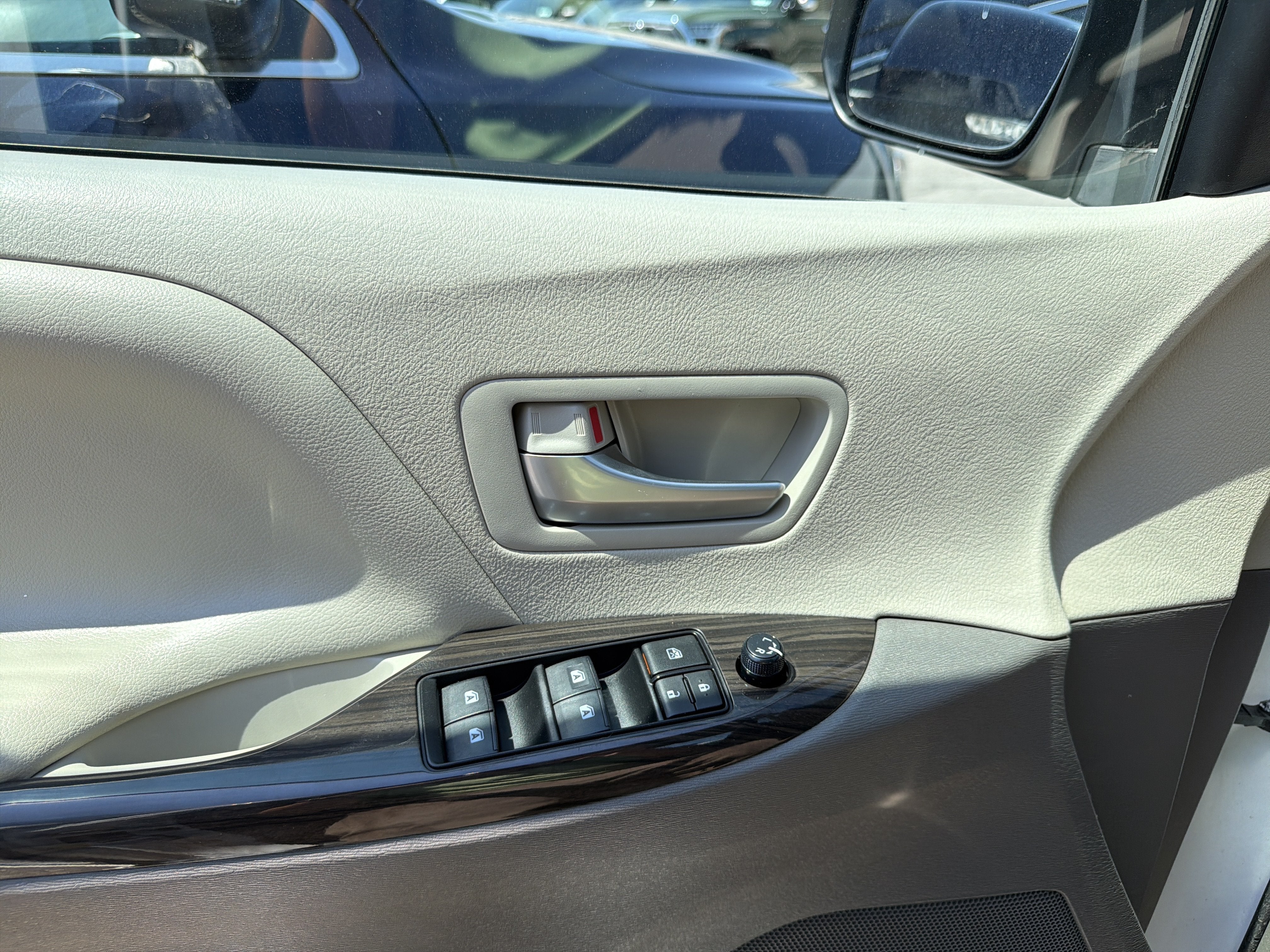 2020 Toyota Sienna XLE