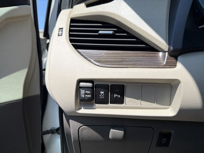 2020 Toyota Sienna XLE