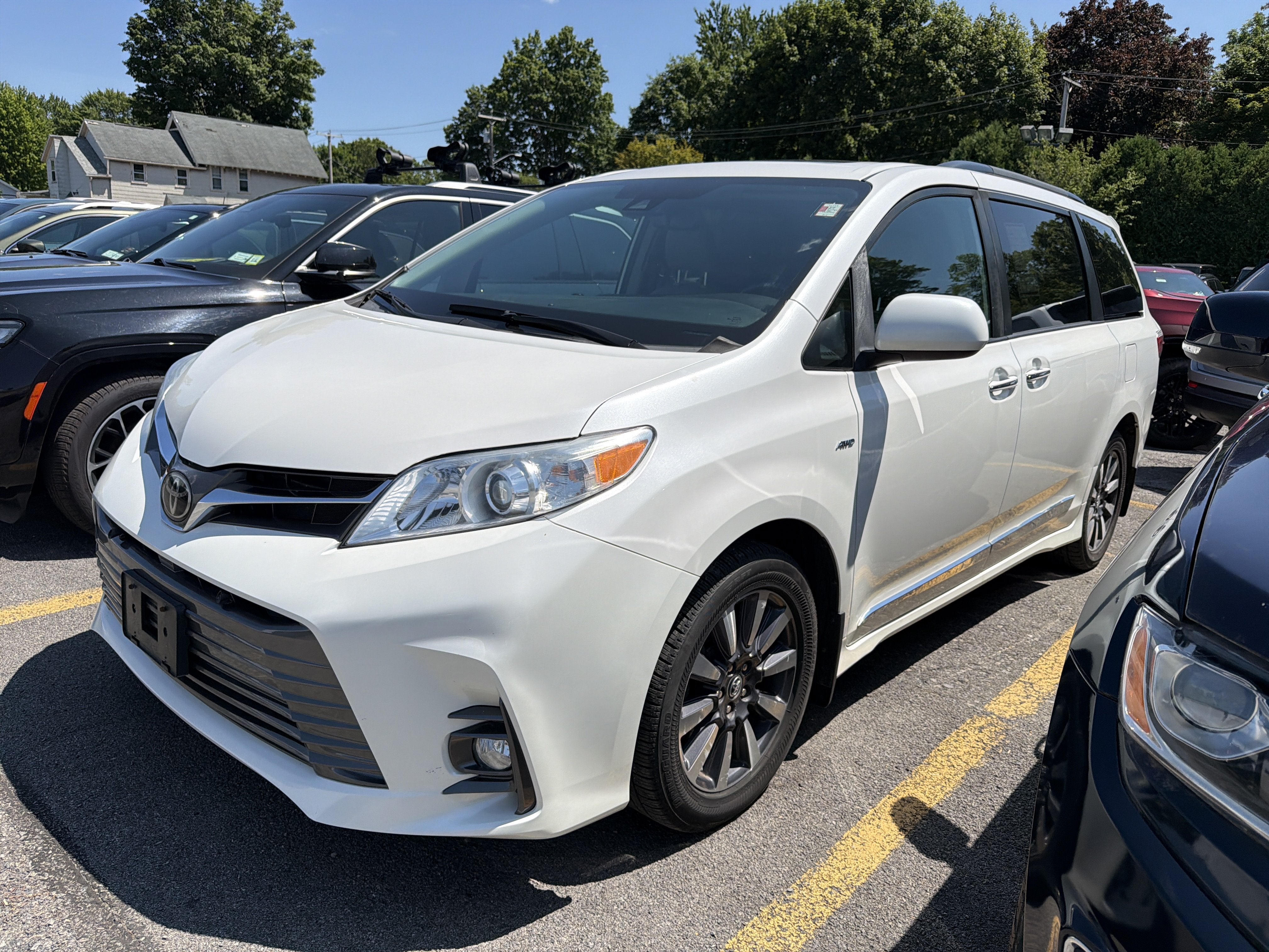 2020 Toyota Sienna XLE
