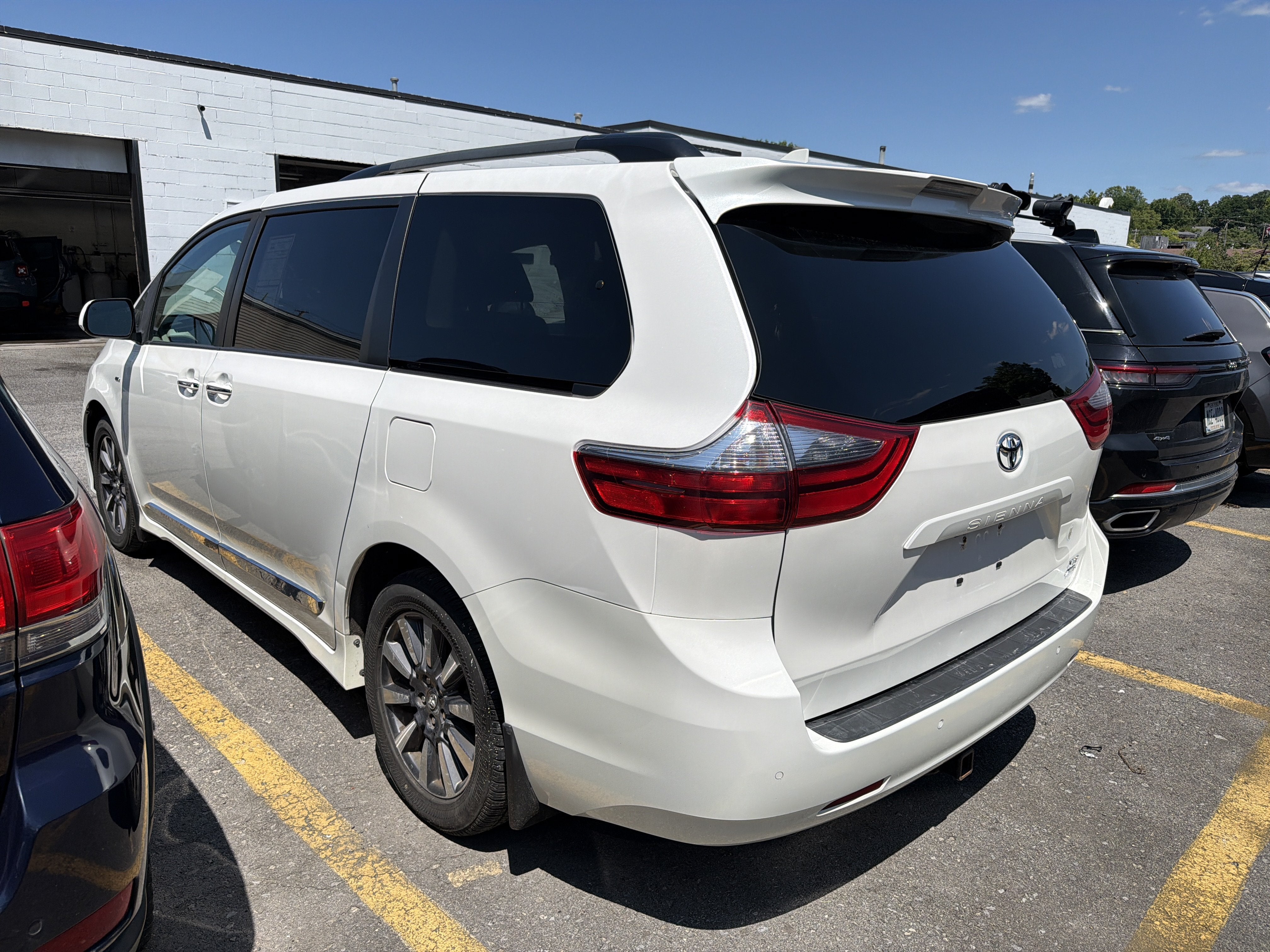 2020 Toyota Sienna XLE