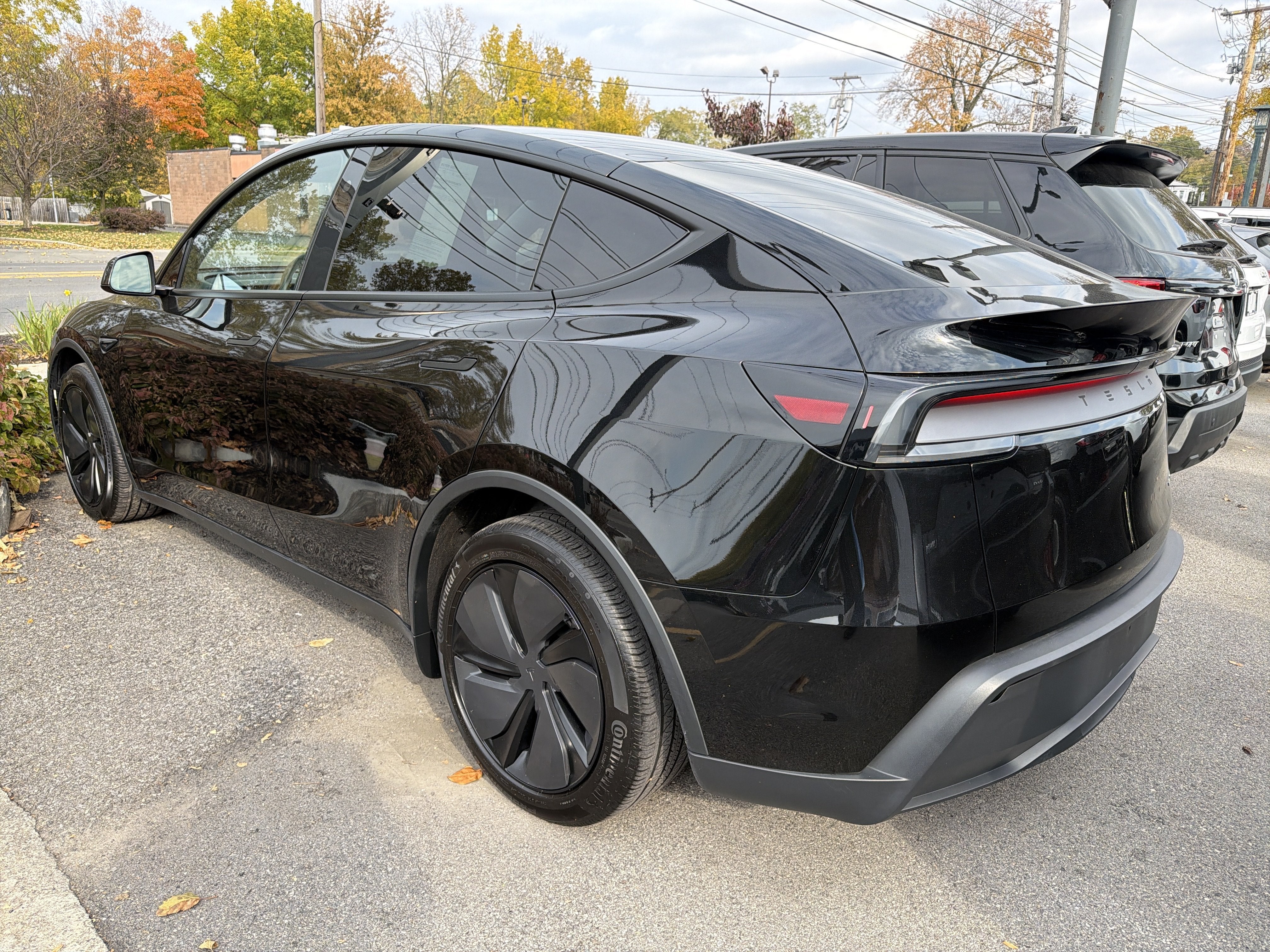 2026 Tesla Model Y Base