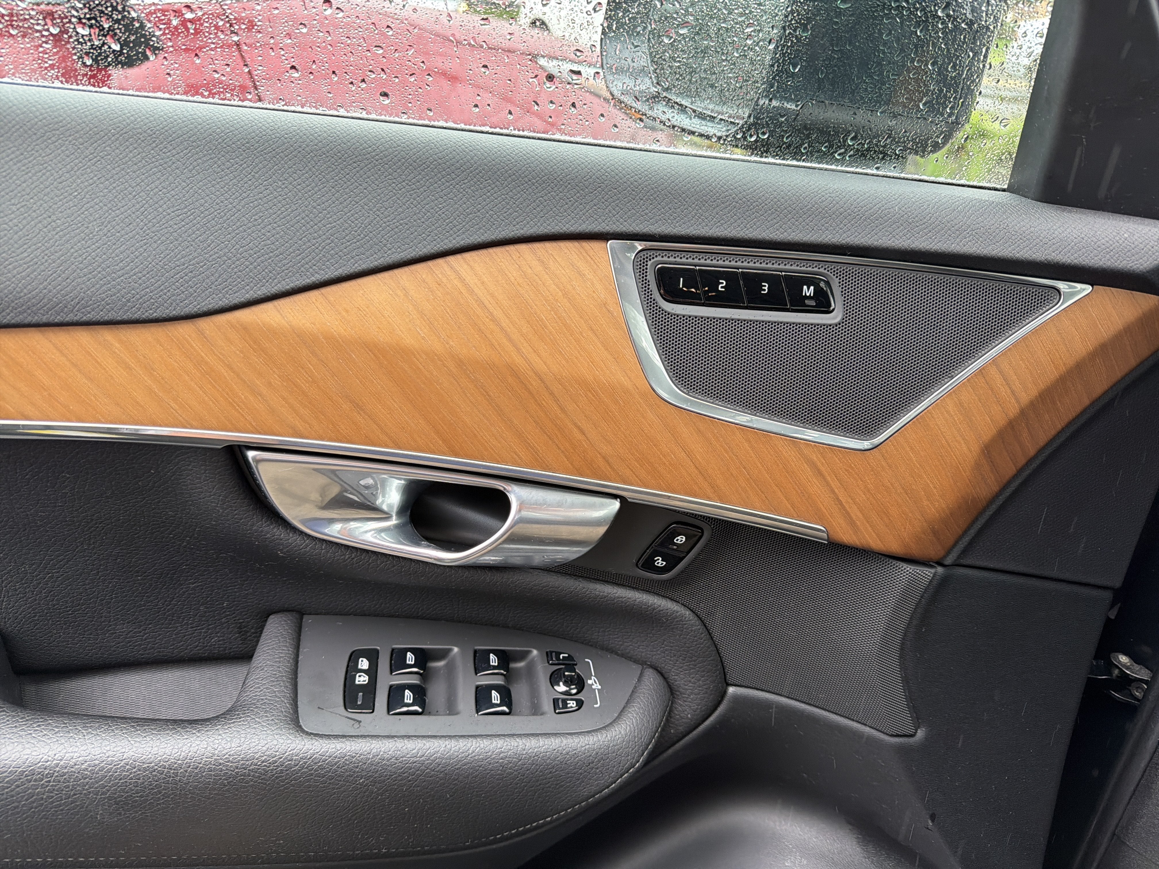 2021 Volvo XC90 Base
