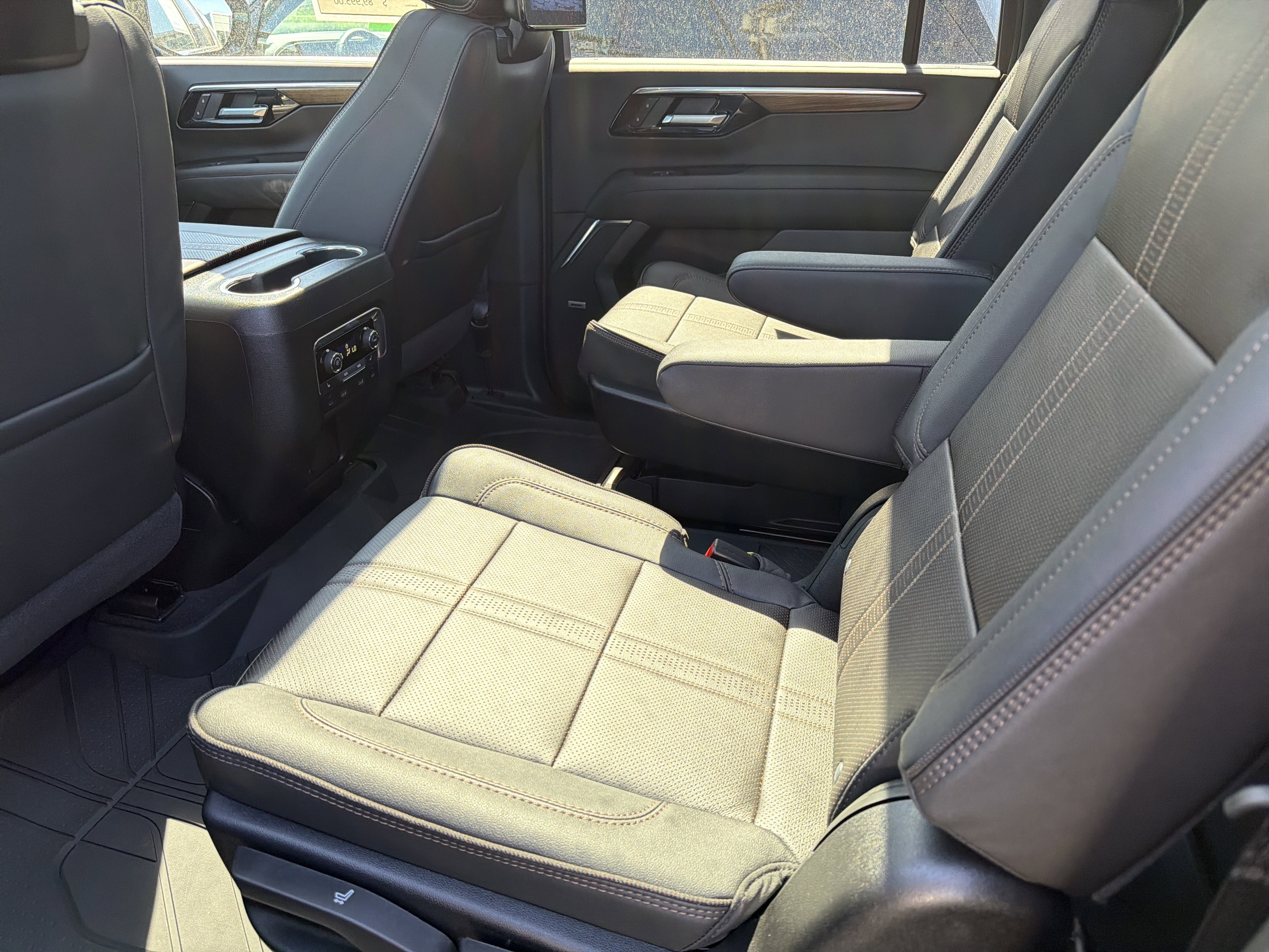 2026 Chevrolet Suburban 4WD 4dr High Country