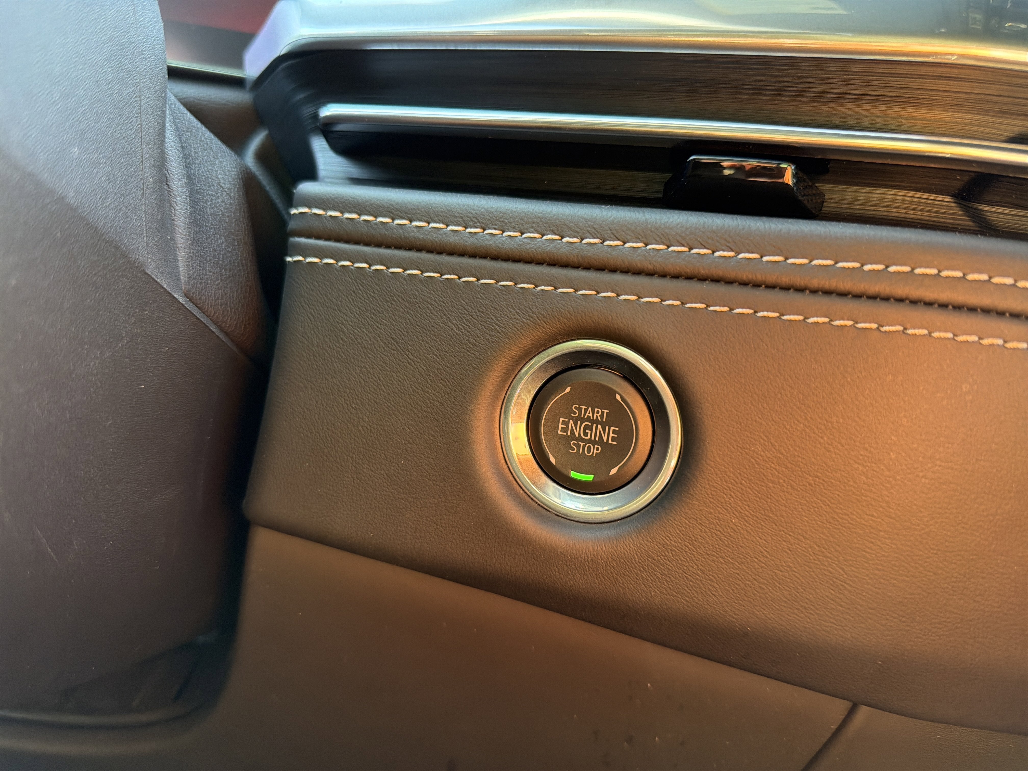 2025 Cadillac Escalade AWD 4dr V-Series