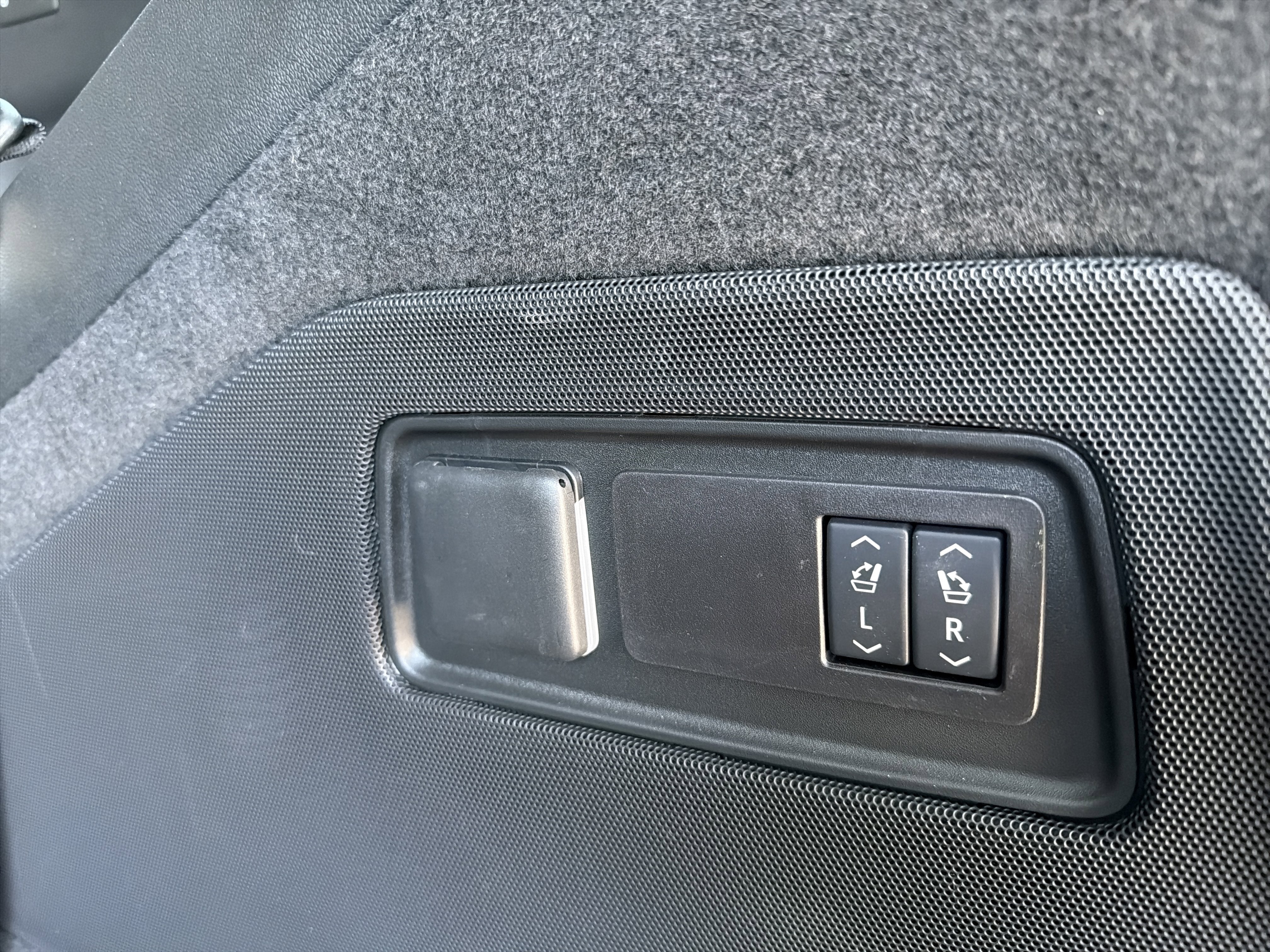 2025 Cadillac Escalade AWD 4dr V-Series