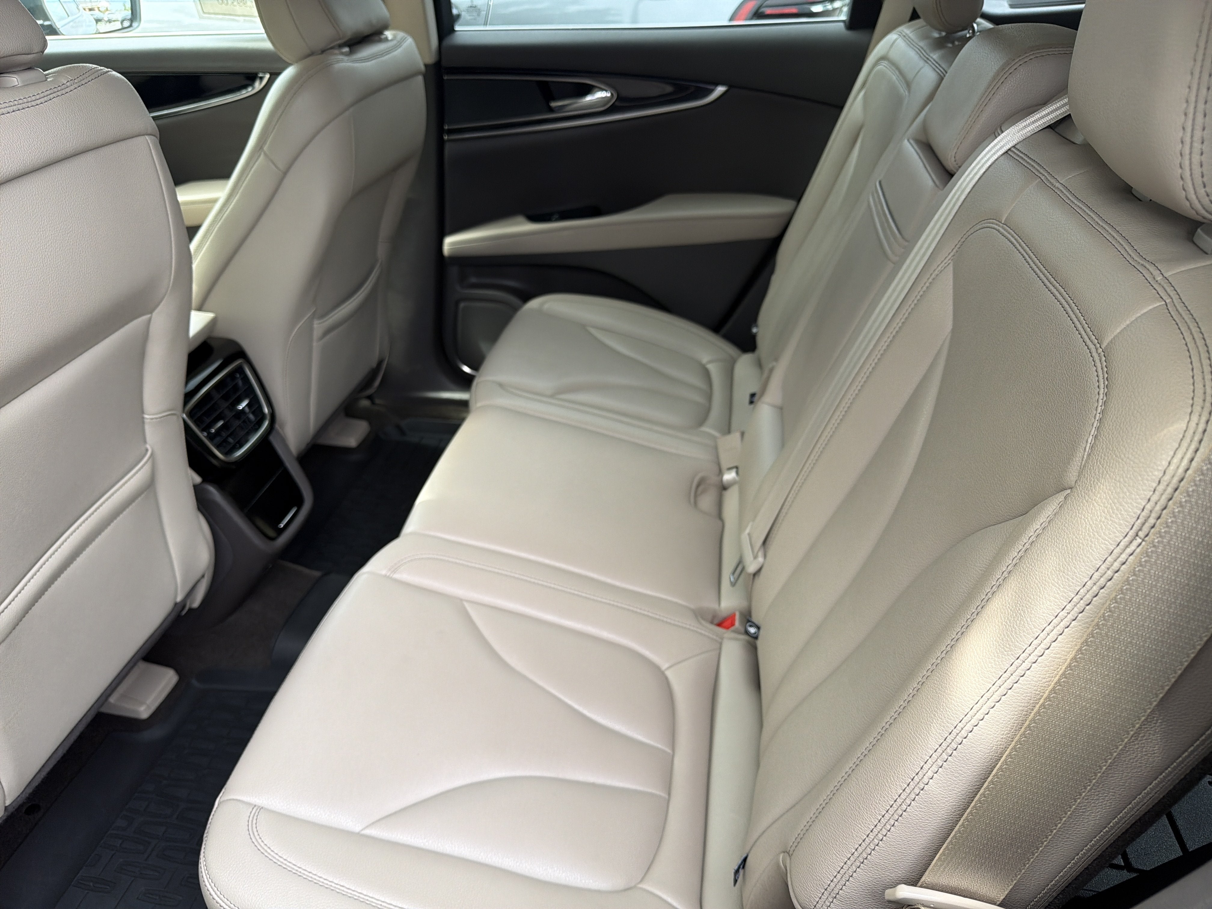 2023 Lincoln Nautilus Standard AWD