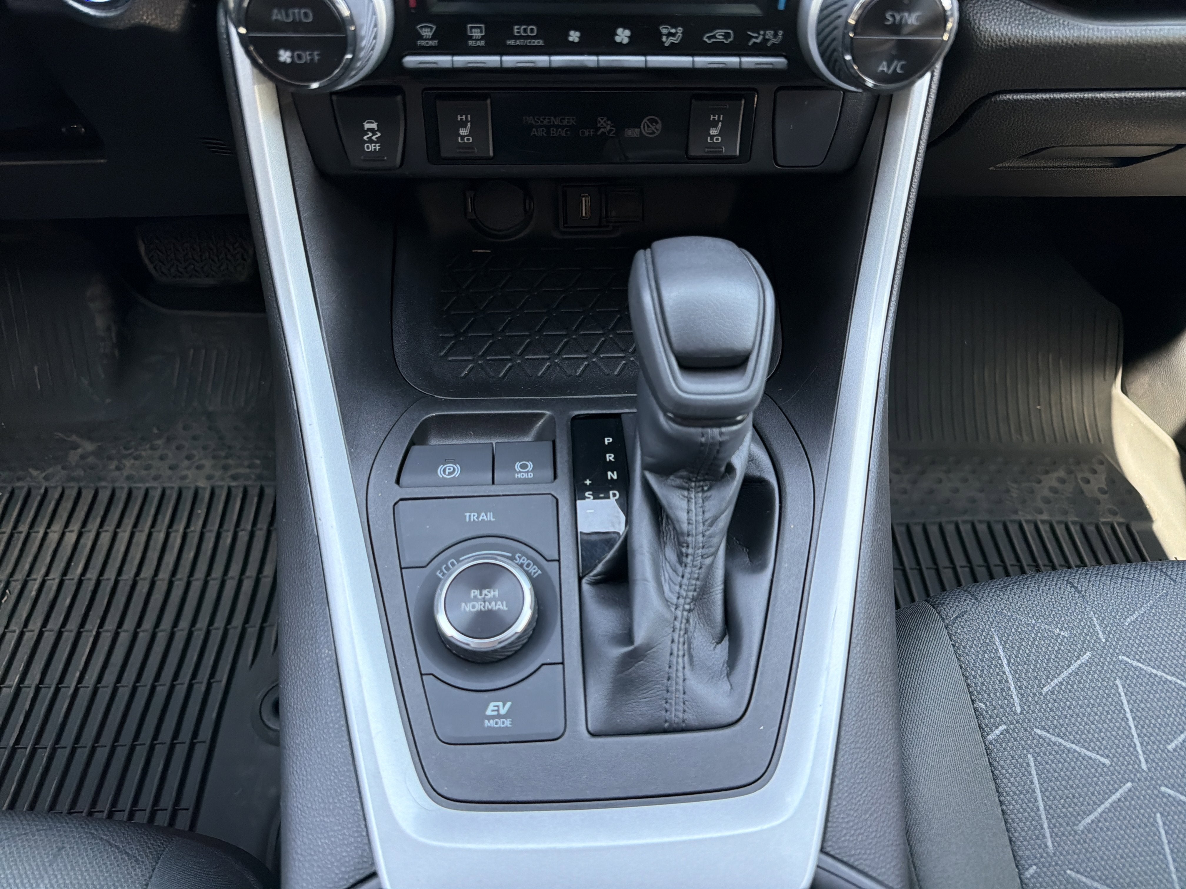 2021 Toyota RAV4 Hybrid XLE AWD
