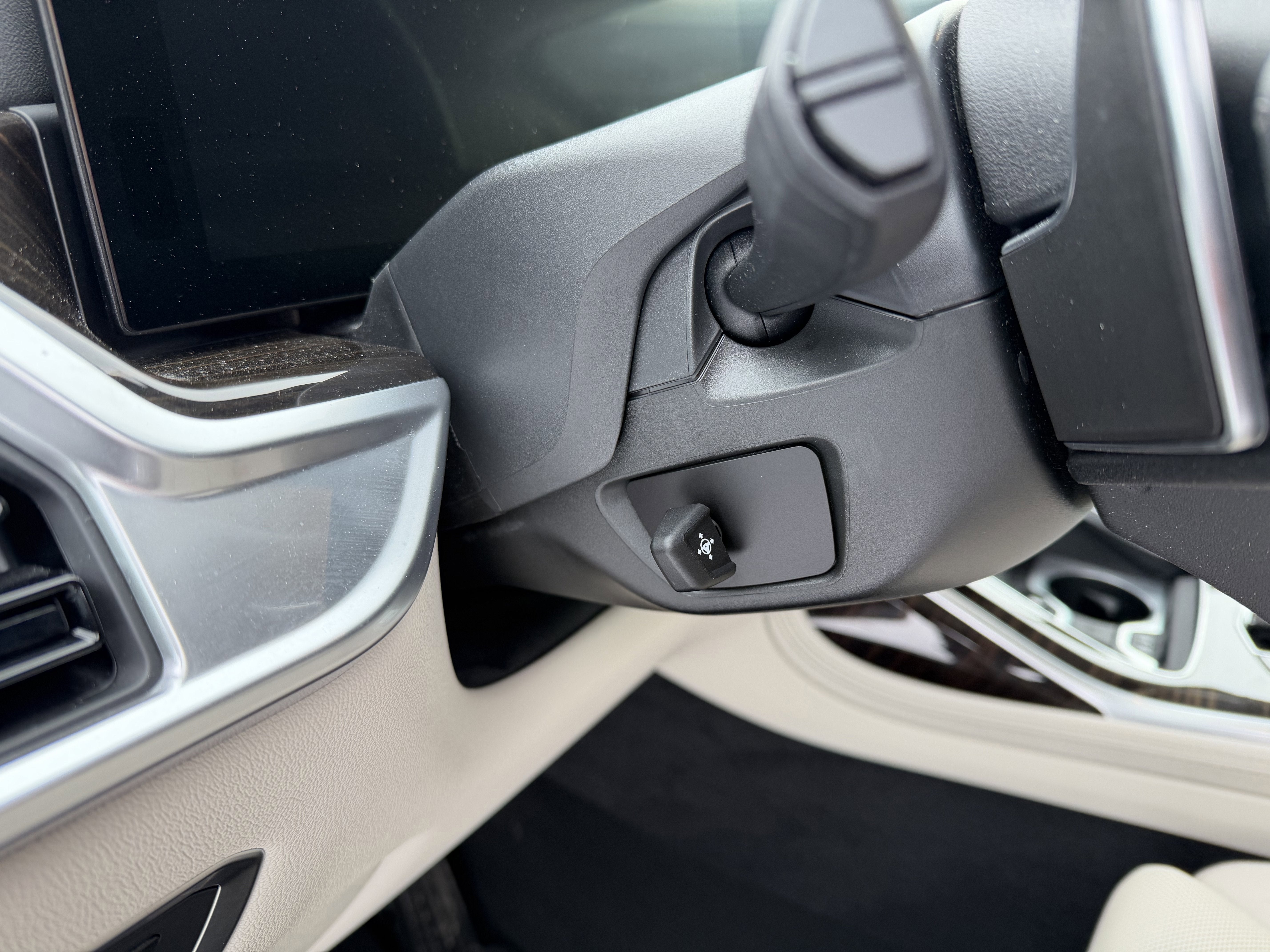 2024 BMW X7 xDrive40i Sports Activity Vehicle