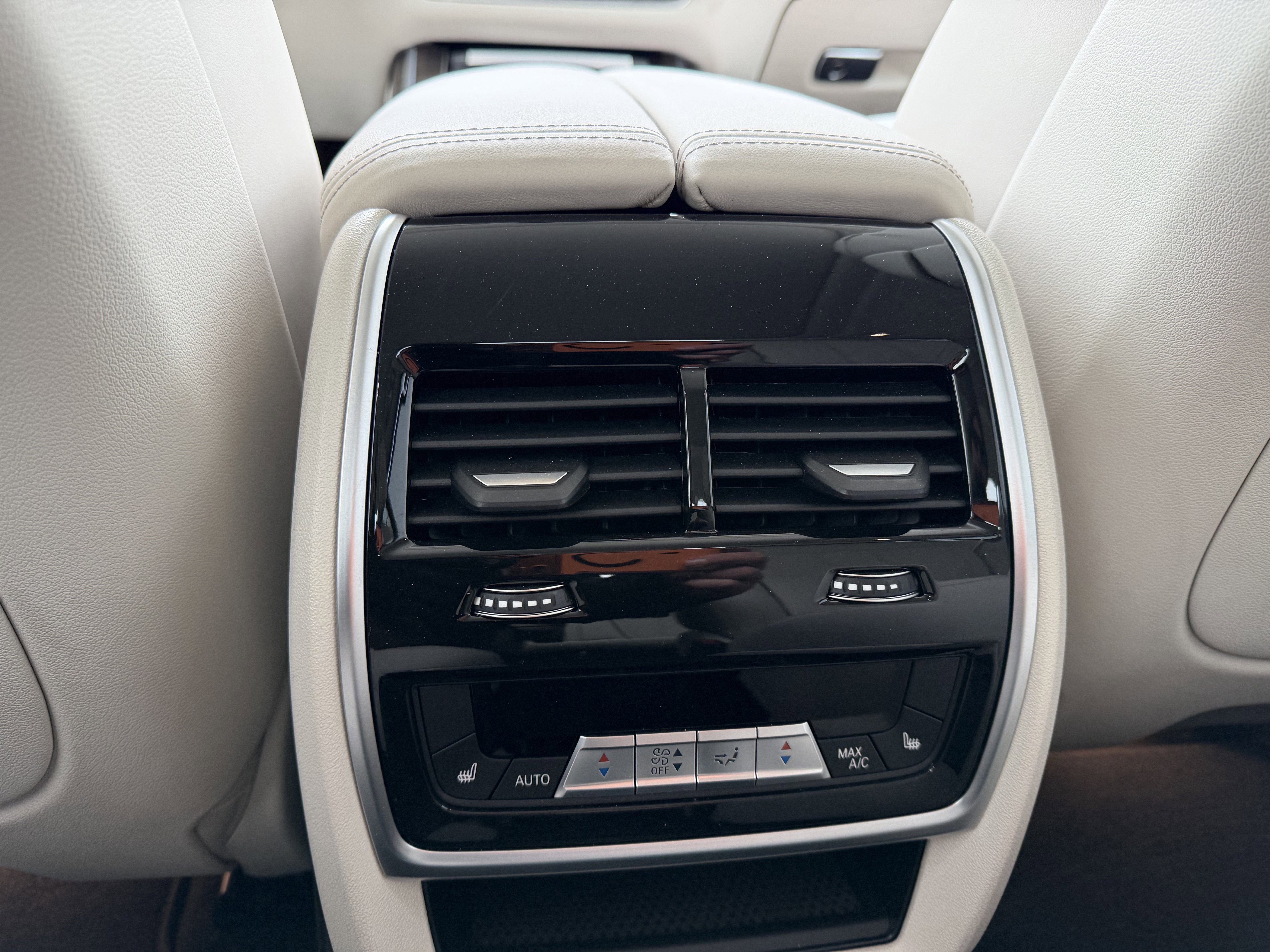 2024 BMW X7 xDrive40i Sports Activity Vehicle