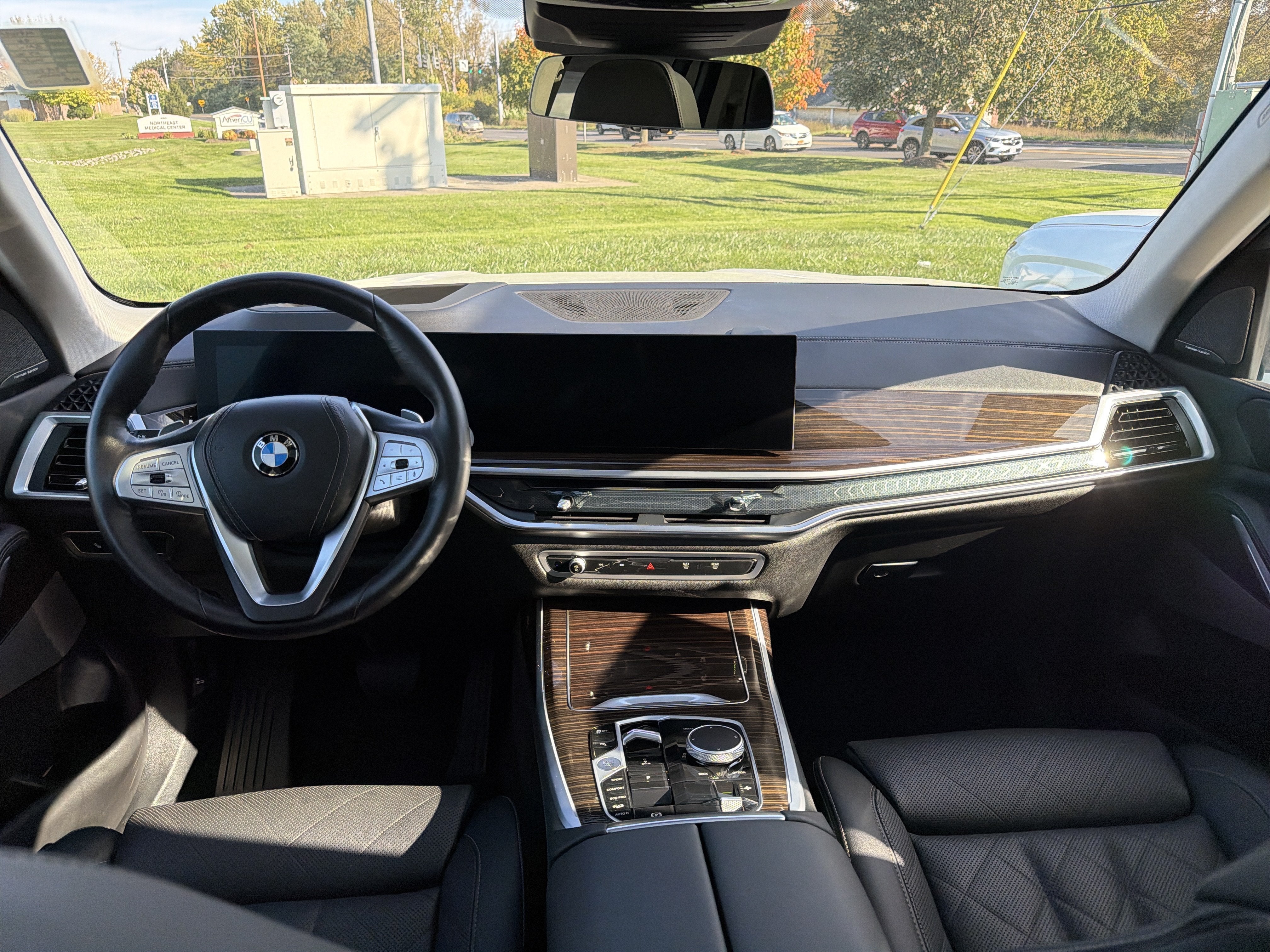 2026 BMW X7 xDrive40i Sports Activity Vehicle