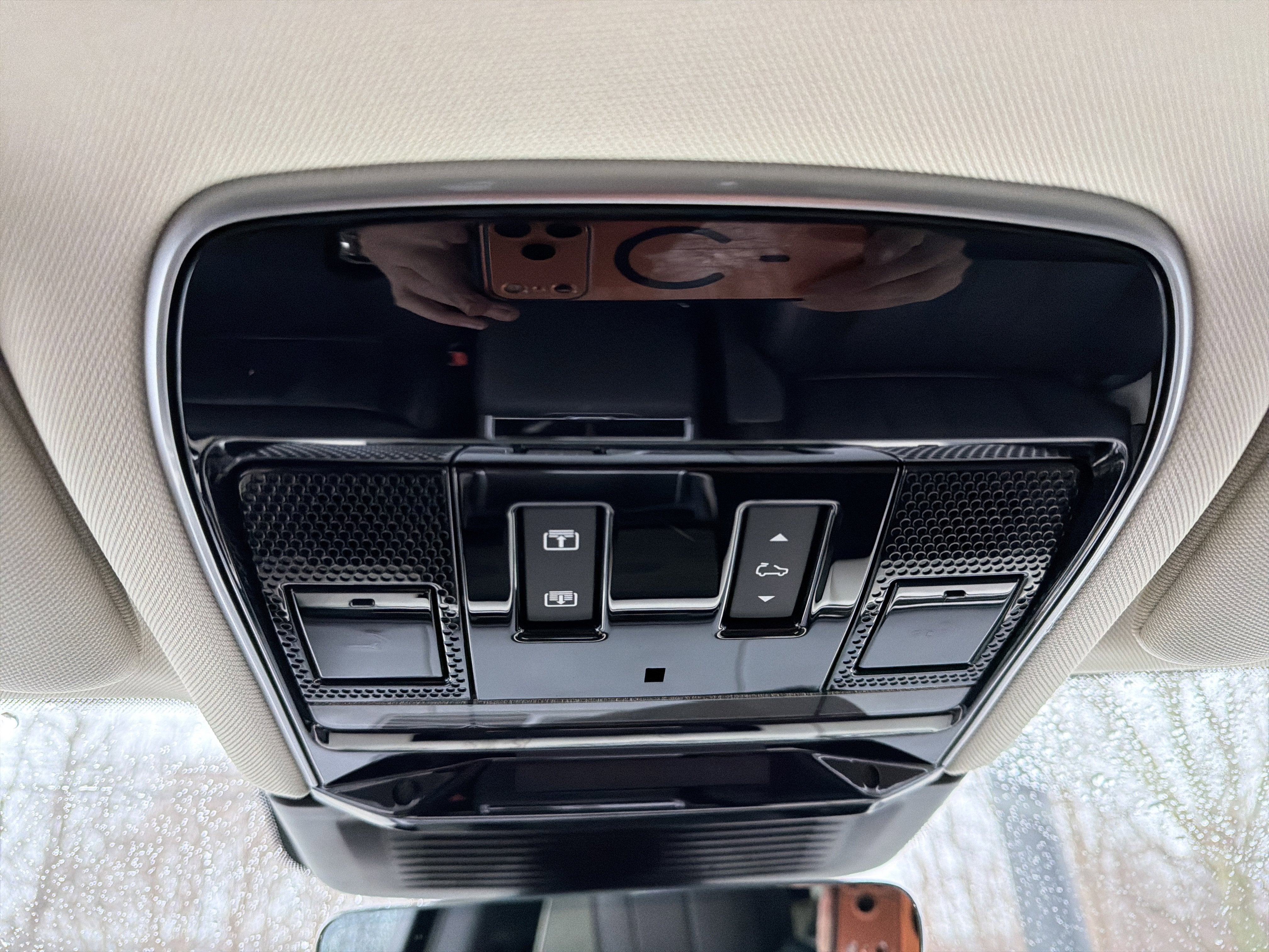 2024 Land Rover Range Rover P400 SE LWB 7 Seat