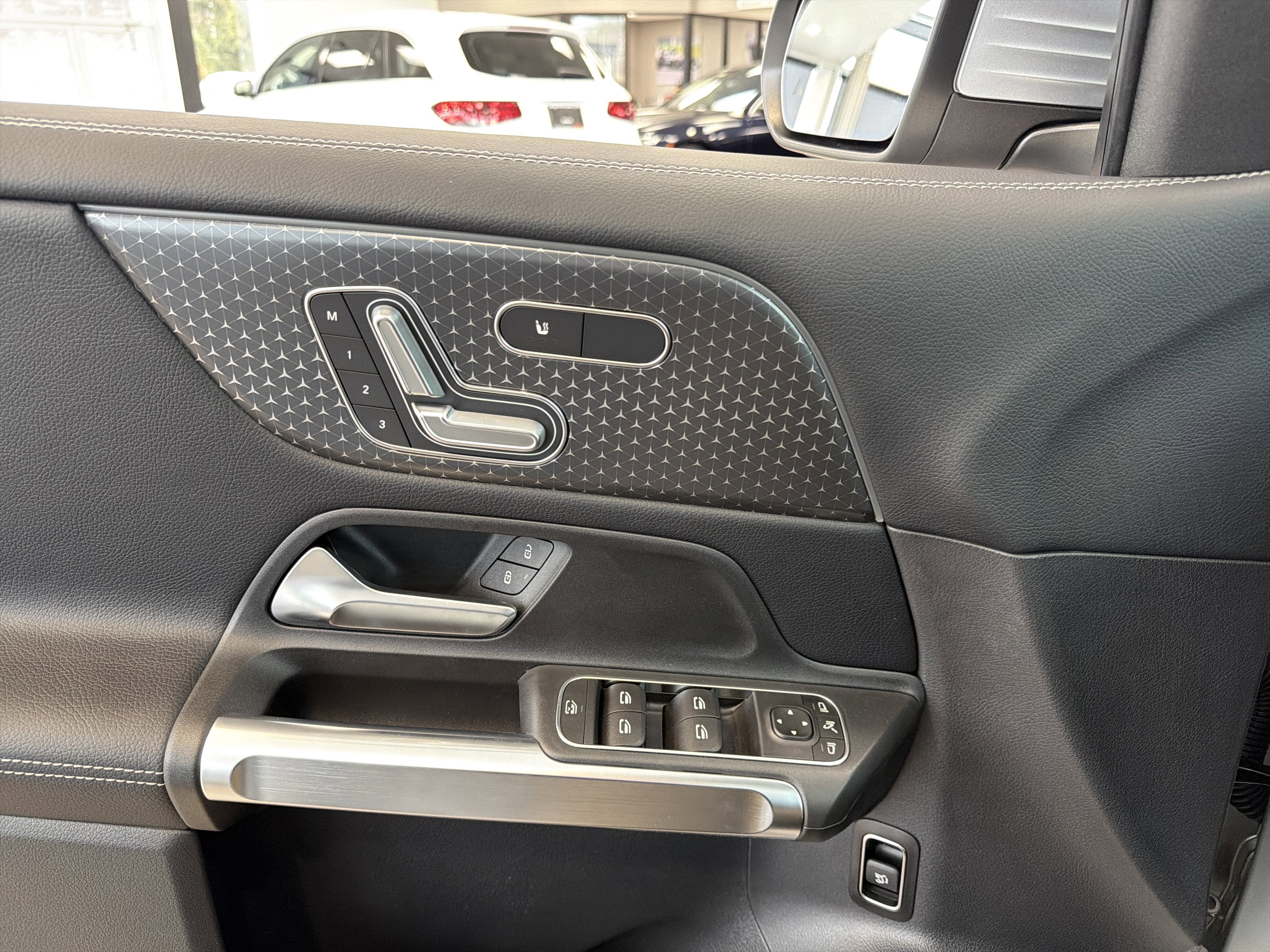 2025 Mercedes-Benz GLB GLB 250 4MATIC® SUV