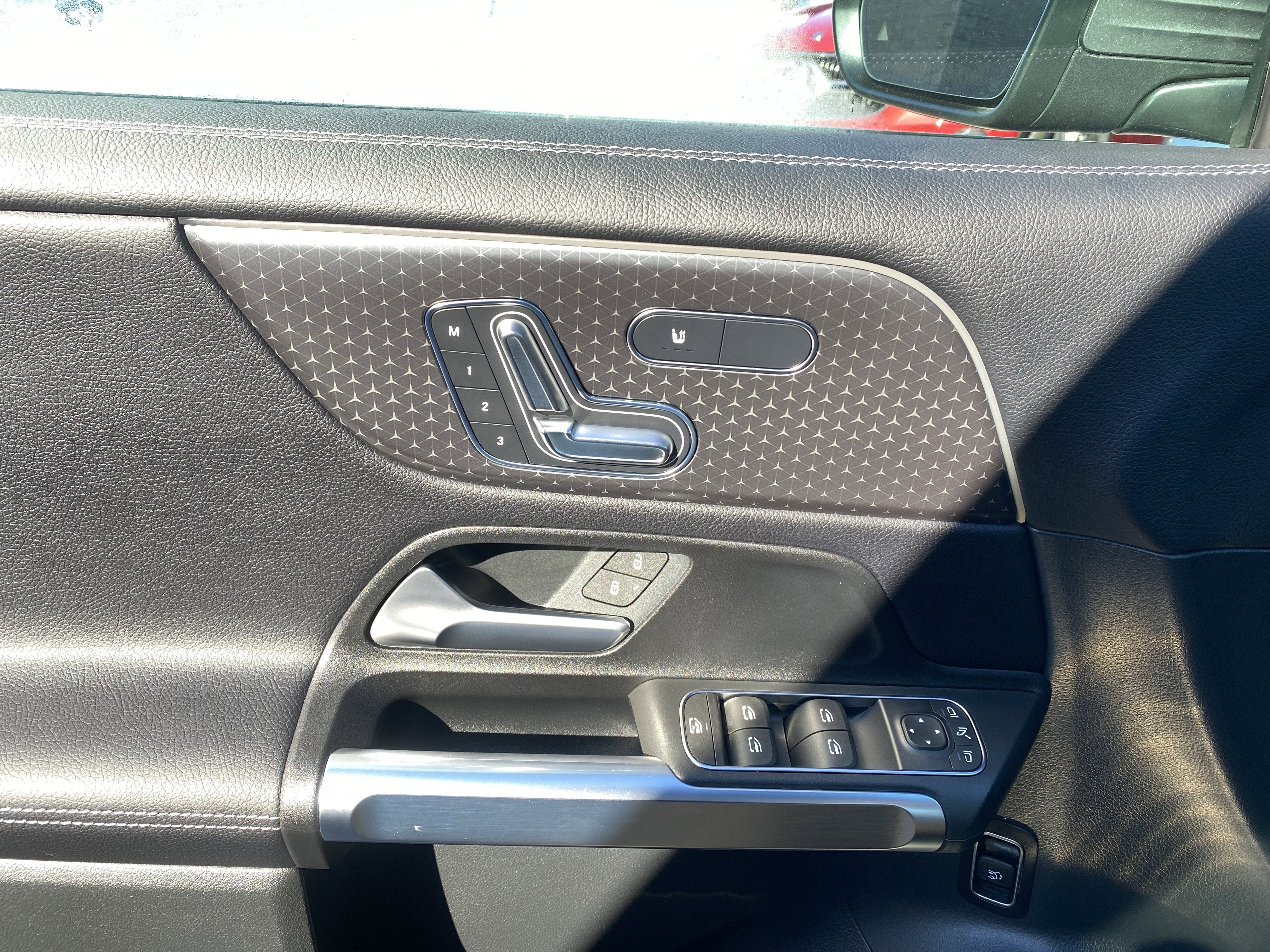 2025 Mercedes-Benz GLB GLB 250 4MATIC® SUV