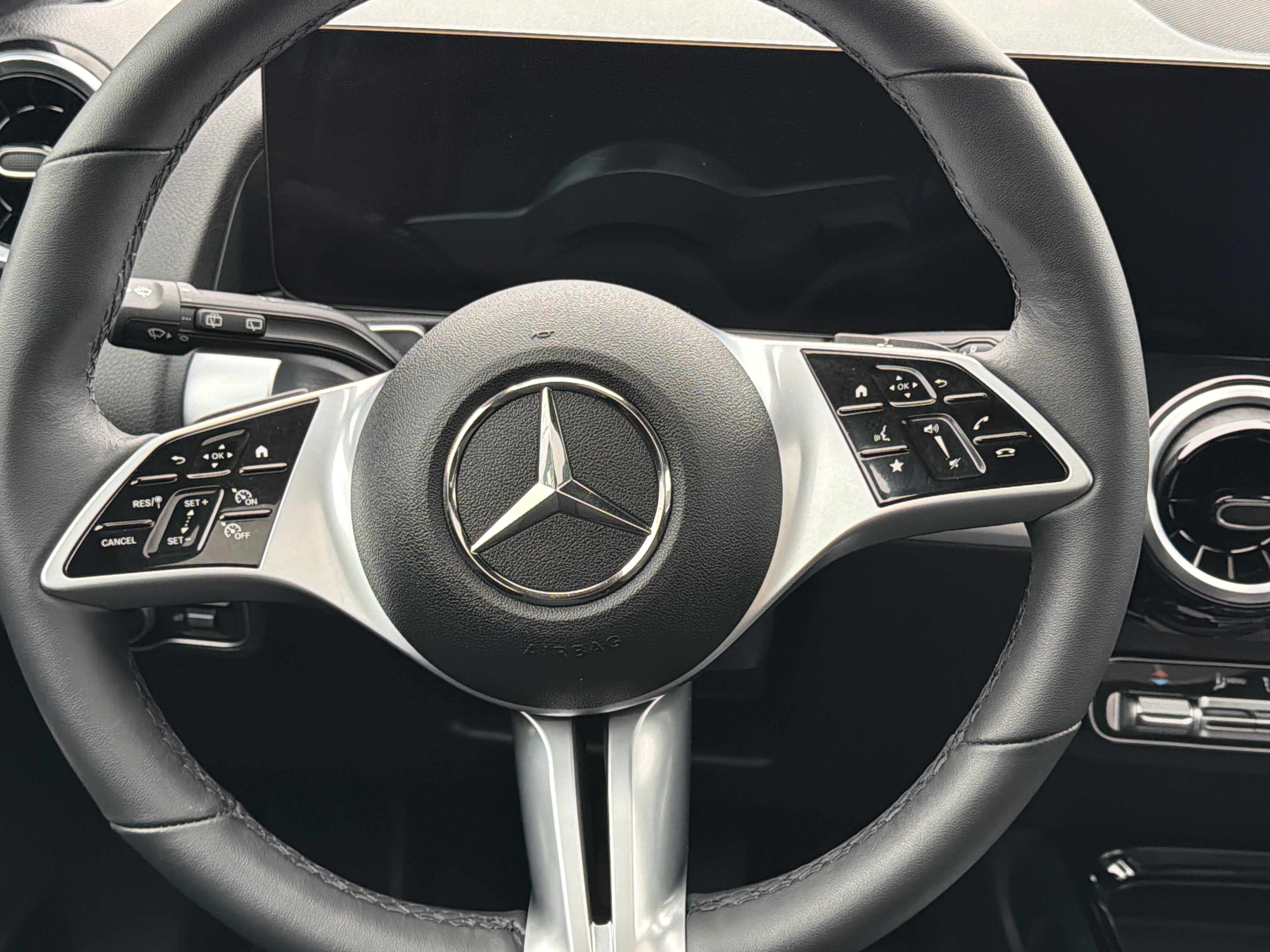 2026 Mercedes-Benz GLB GLB 250 4MATIC® SUV