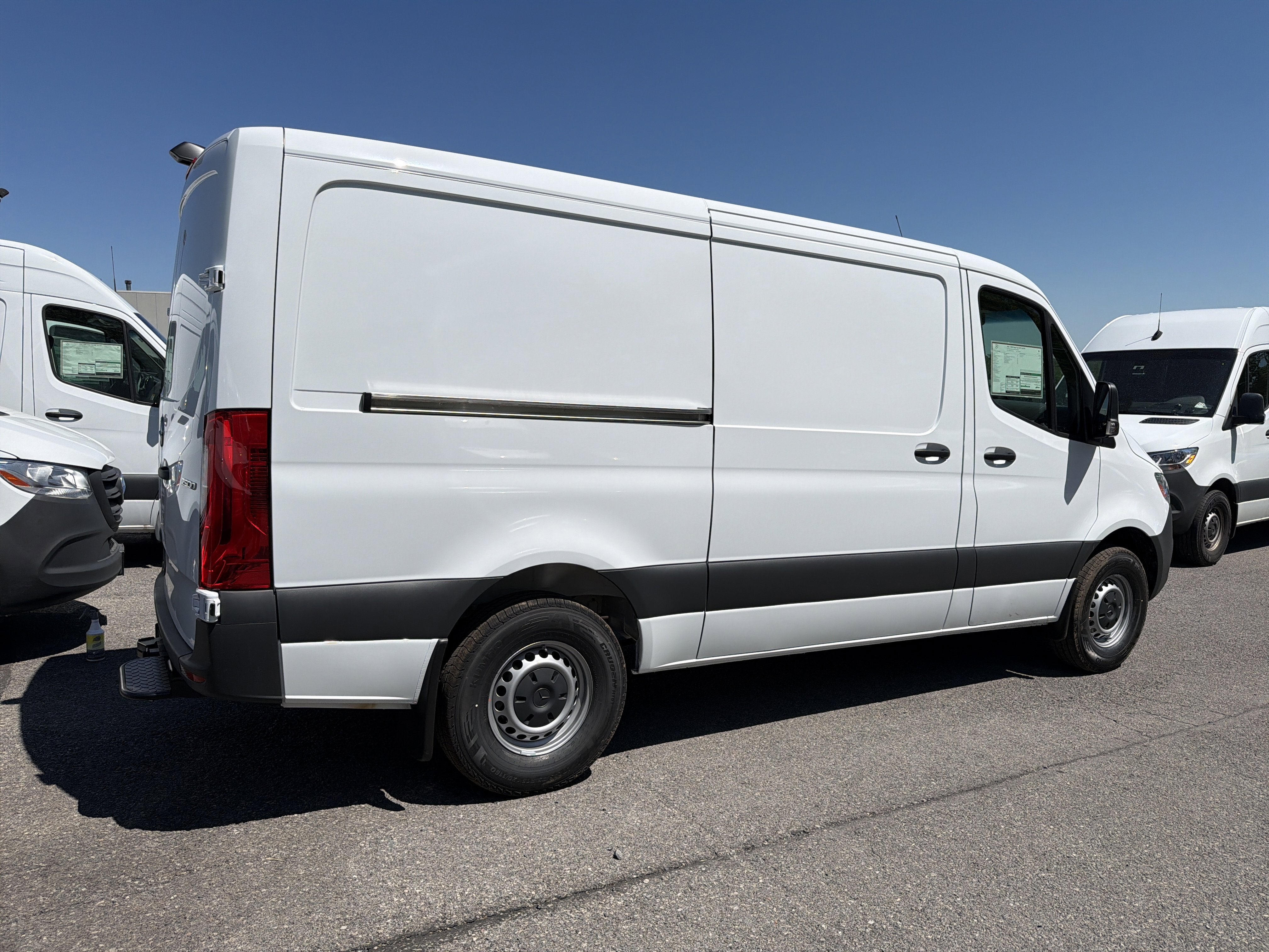 2026 Mercedes-Benz Sprinter Cargo Van 2500 Standard Roof I4 Diesel 144 RWD