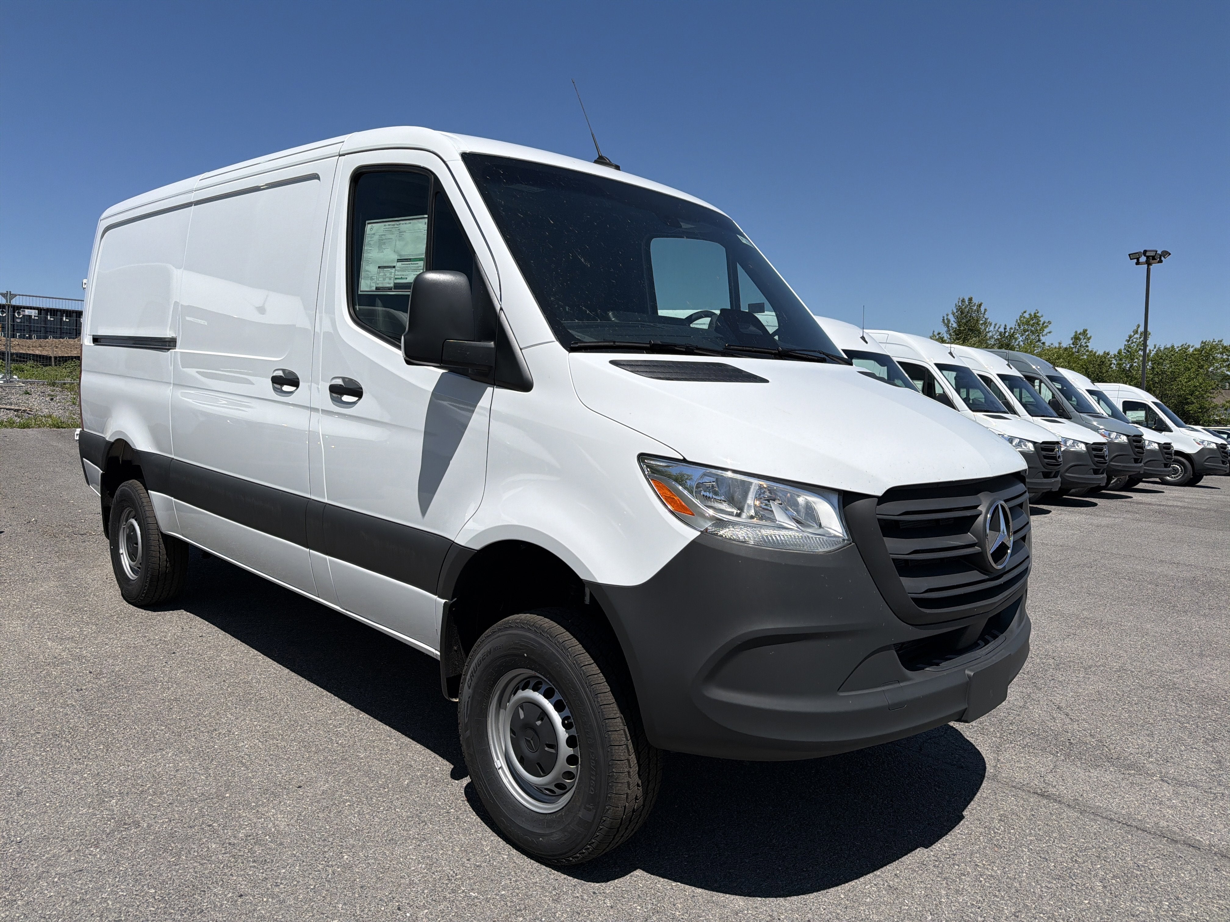 2026 Mercedes-Benz Sprinter Cargo Van 2500 Standard Roof I4 Diesel HO 144 AWD
