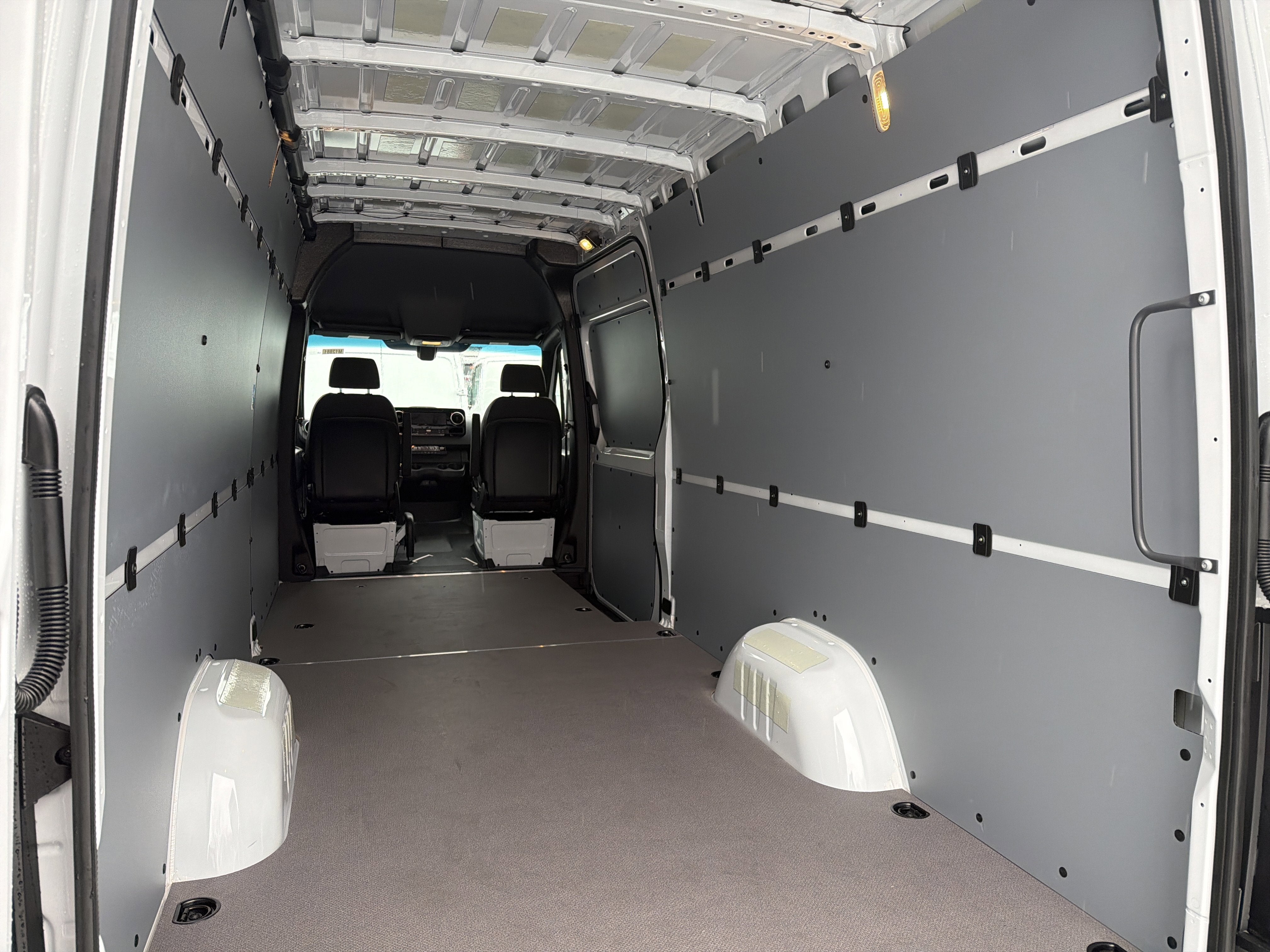 2026 Mercedes-Benz Sprinter Cargo Van 2500 High Roof I4 Diesel HO 170 RWD