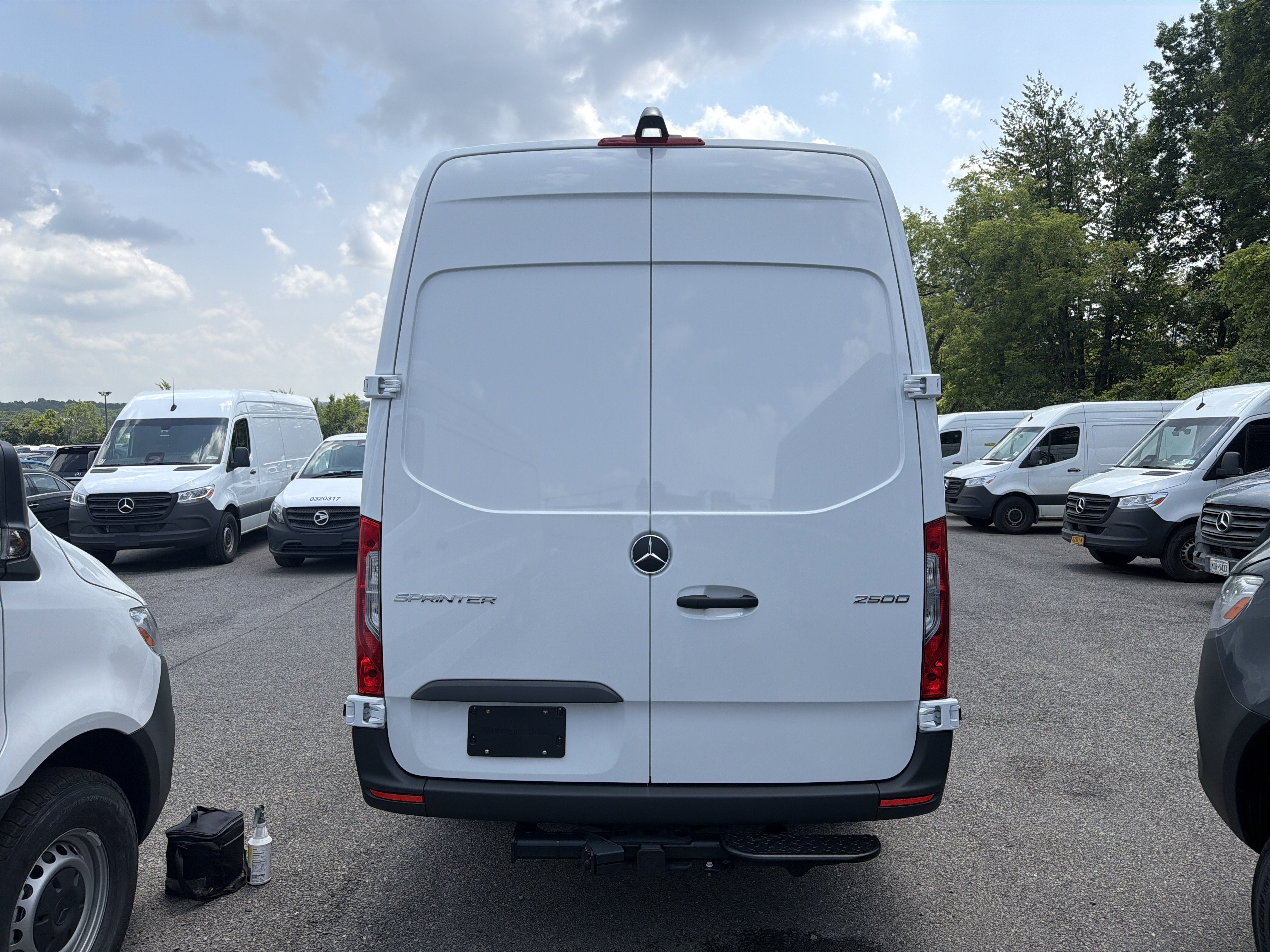 2026 Mercedes-Benz Sprinter Cargo Van 2500 High Roof I4 Diesel HO 170 RWD