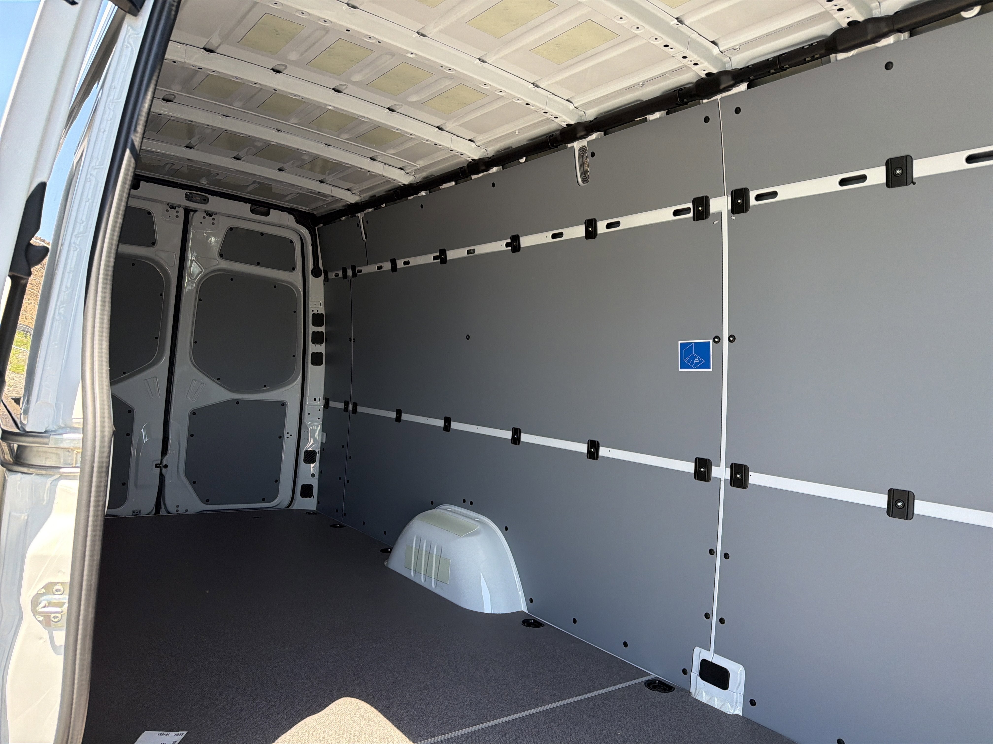 2026 Mercedes-Benz Sprinter Cargo Van 2500 High Roof I4 Diesel HO 170 Extended RWD