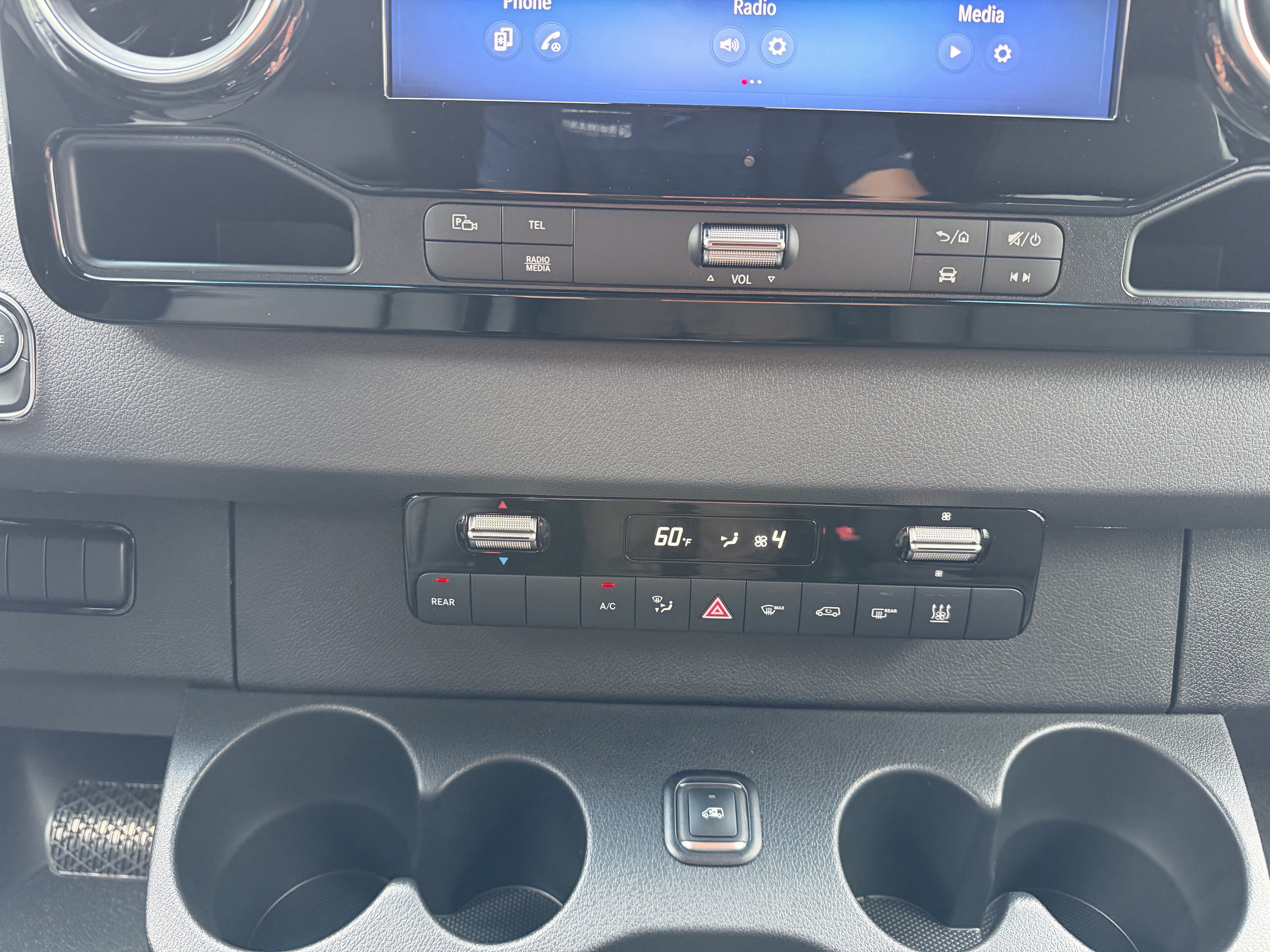 2026 Mercedes-Benz Sprinter Passenger Van 2500 High Roof I4 Diesel HO 170 RWD