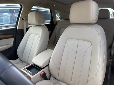 2022 Audi Q5 S line Premium 45 TFSI quattro