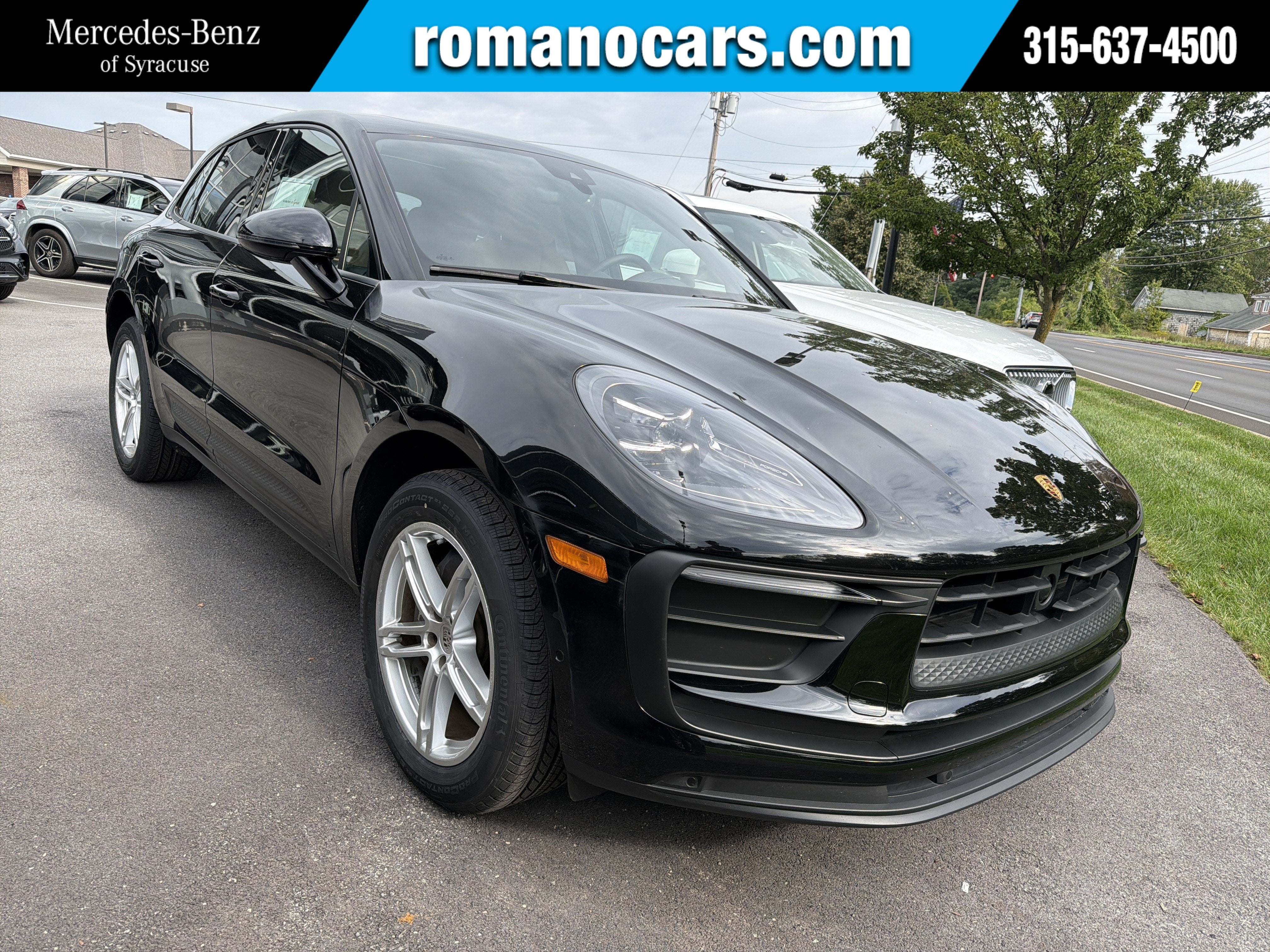 2023 Porsche Macan Base
