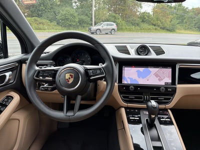2023 Porsche Macan Base