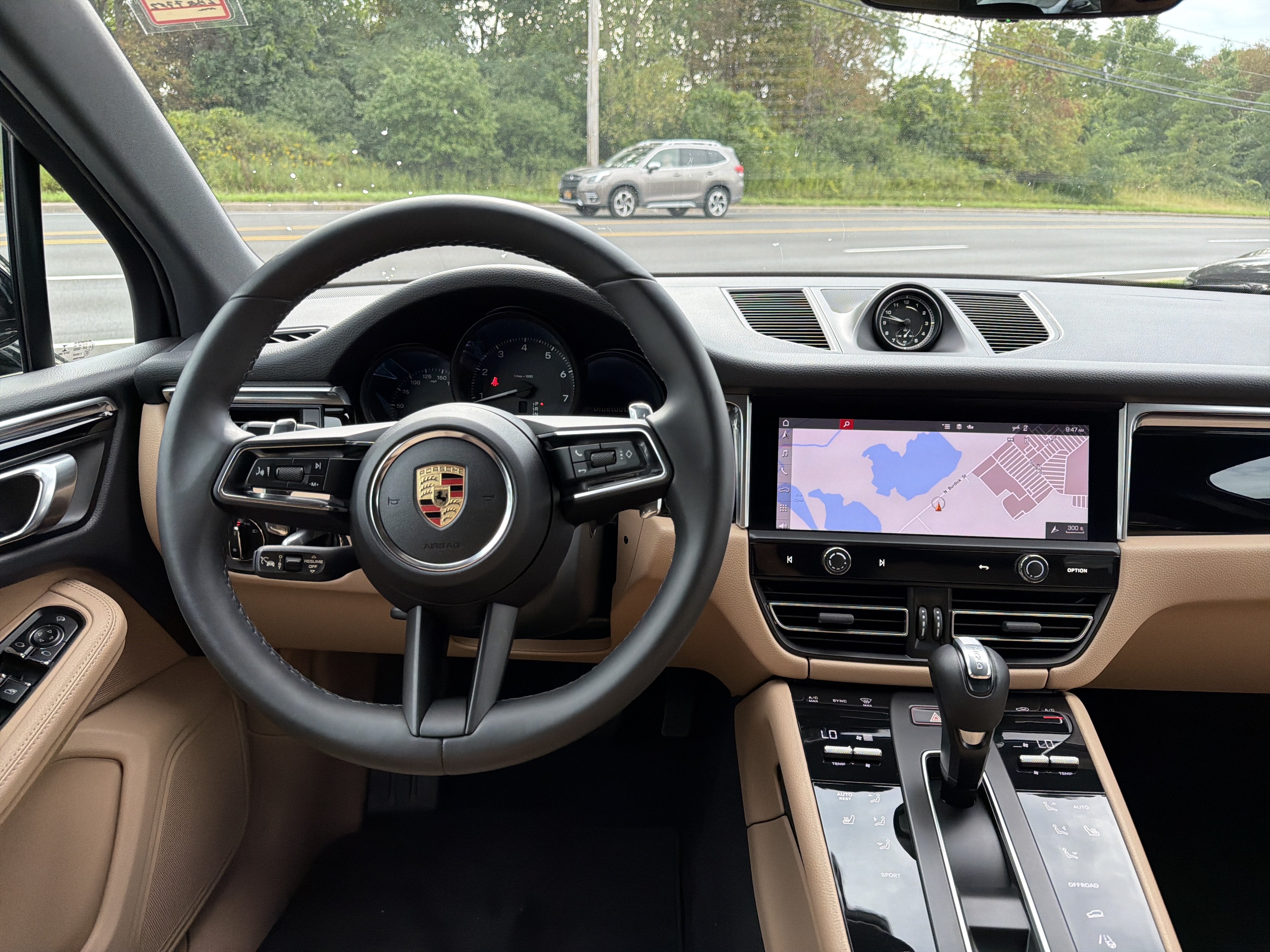 2023 Porsche Macan Base