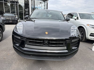 2023 Porsche Macan Base