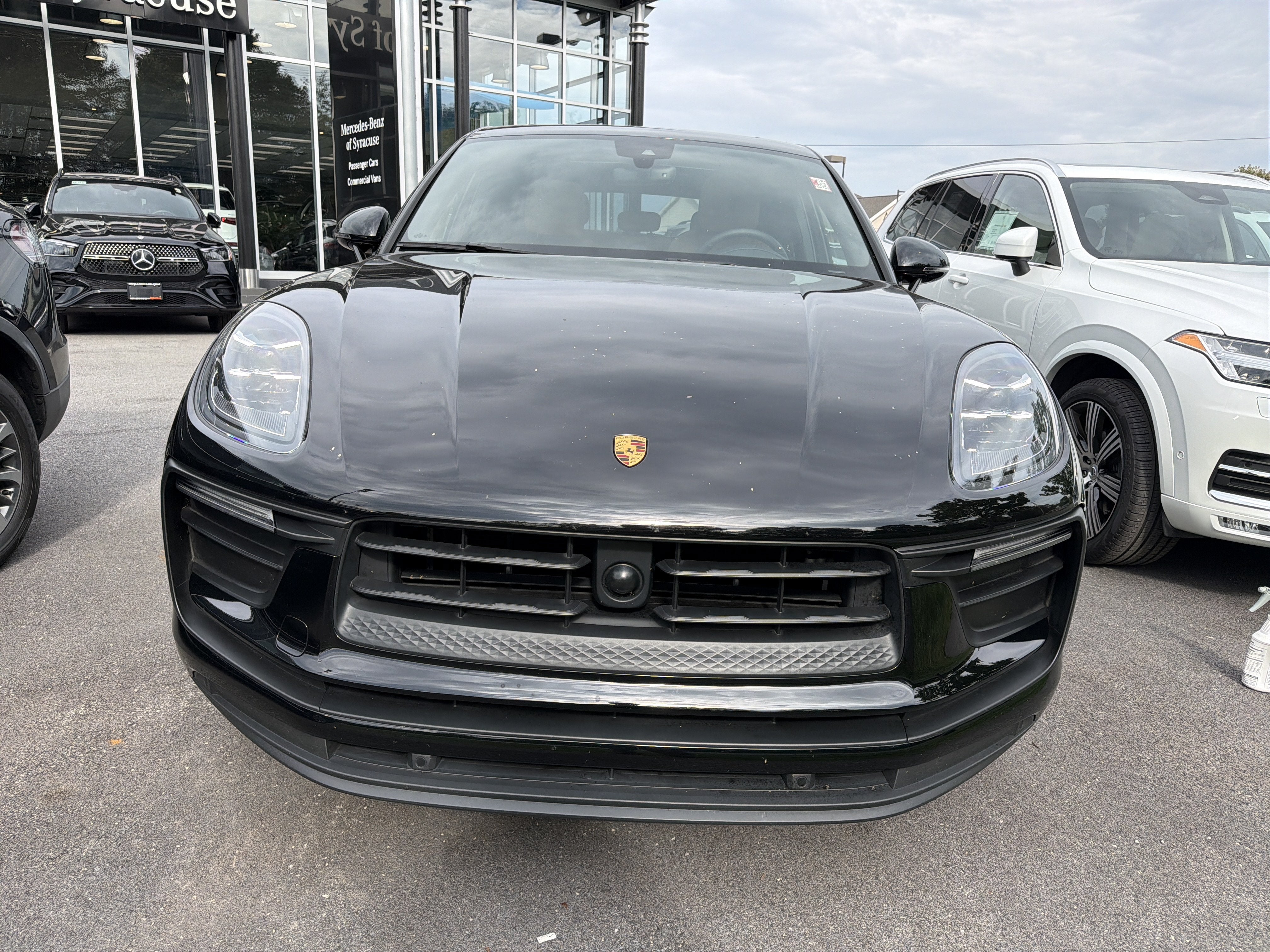 2023 Porsche Macan Base