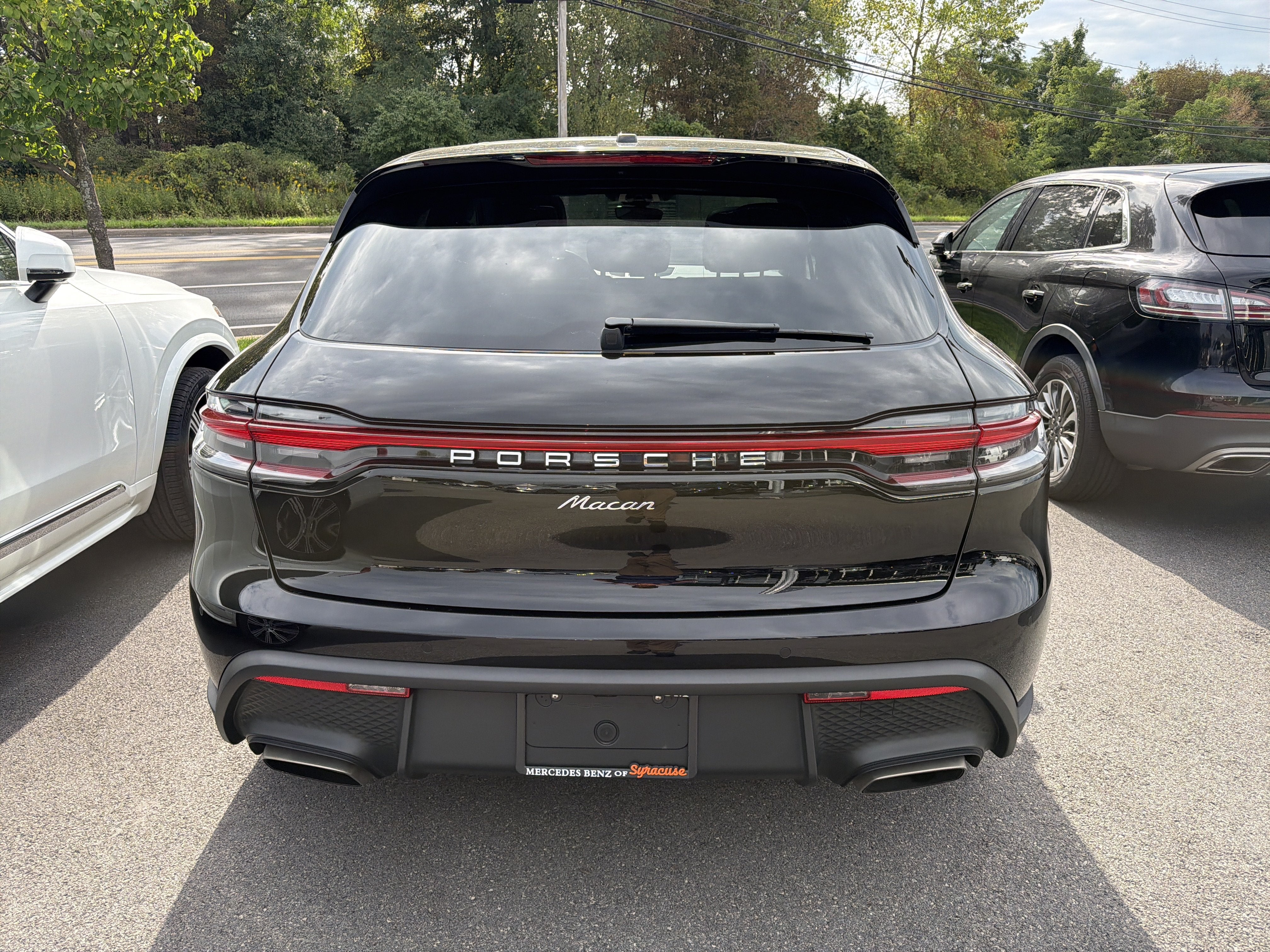 2023 Porsche Macan Base