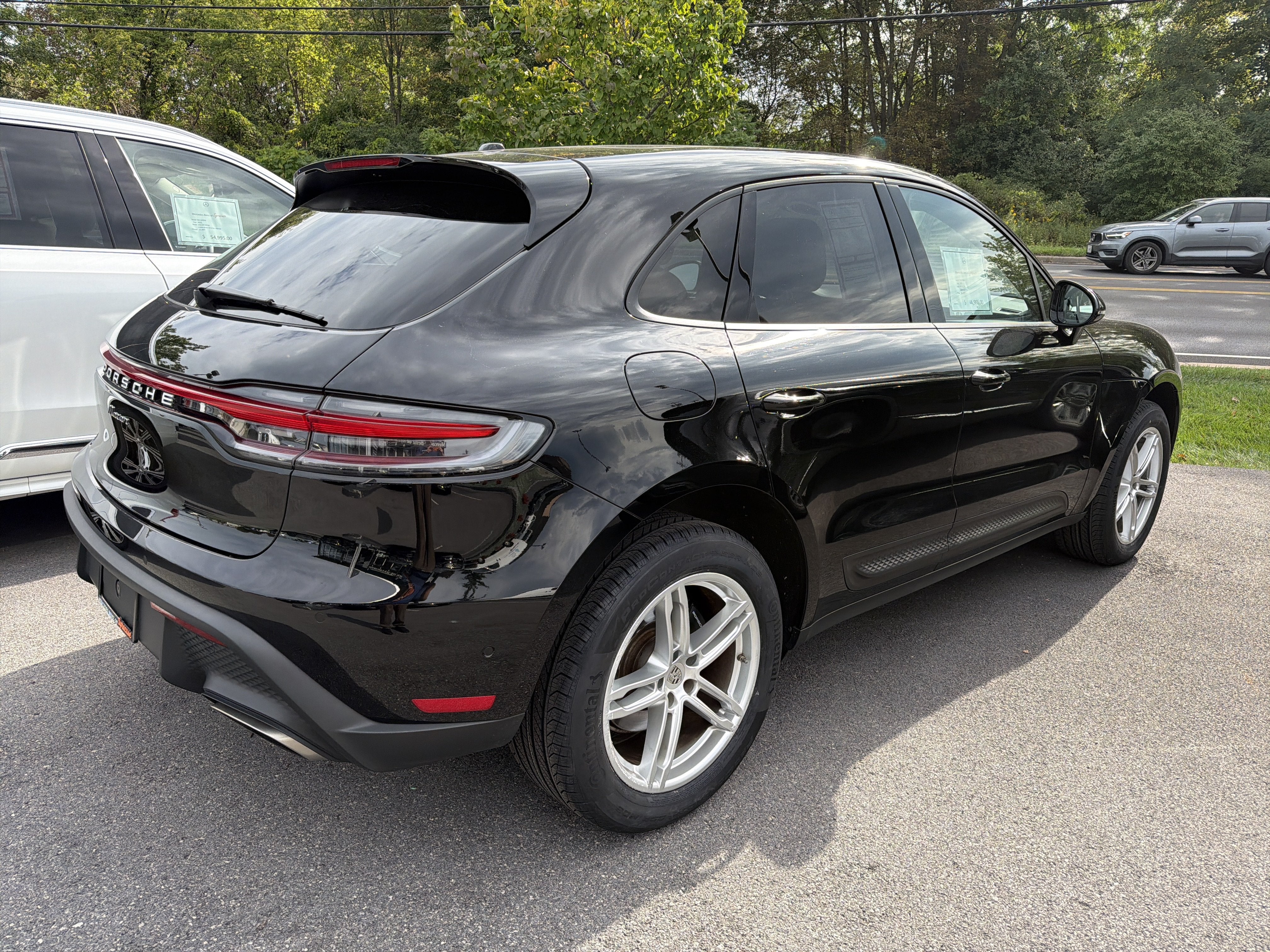 2023 Porsche Macan Base
