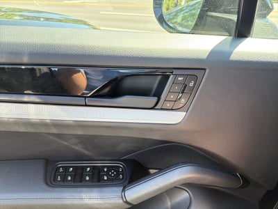 2024 Porsche Cayenne AWD