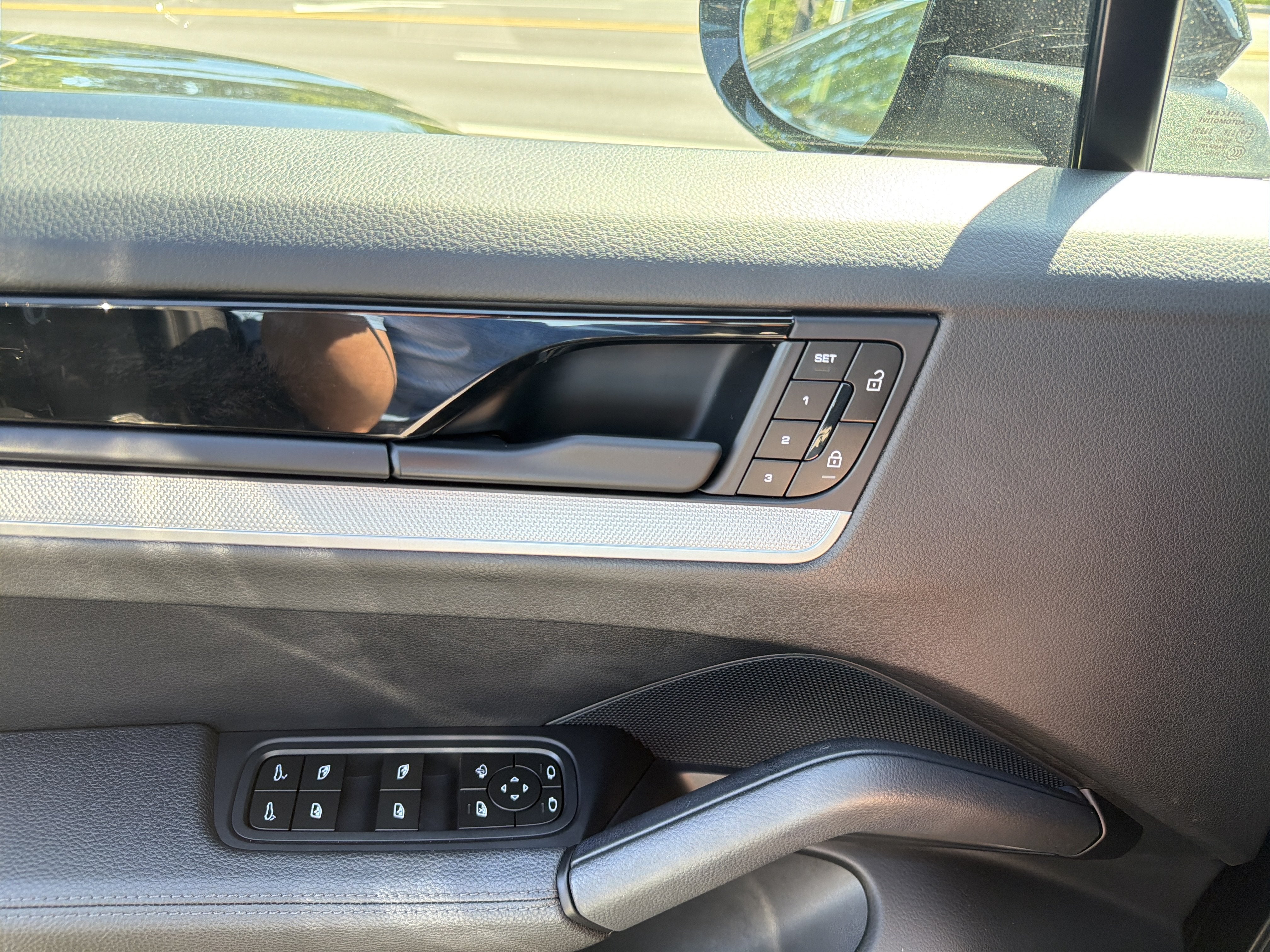 2024 Porsche Cayenne AWD