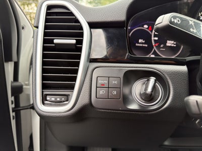 2022 Porsche Cayenne AWD