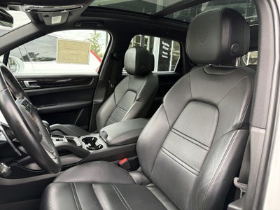 2022 Porsche Cayenne AWD