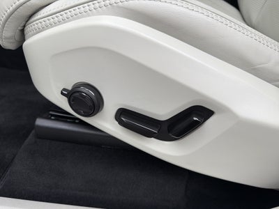 2025 Volvo XC90 B6 AWD Ultra 7-Seater