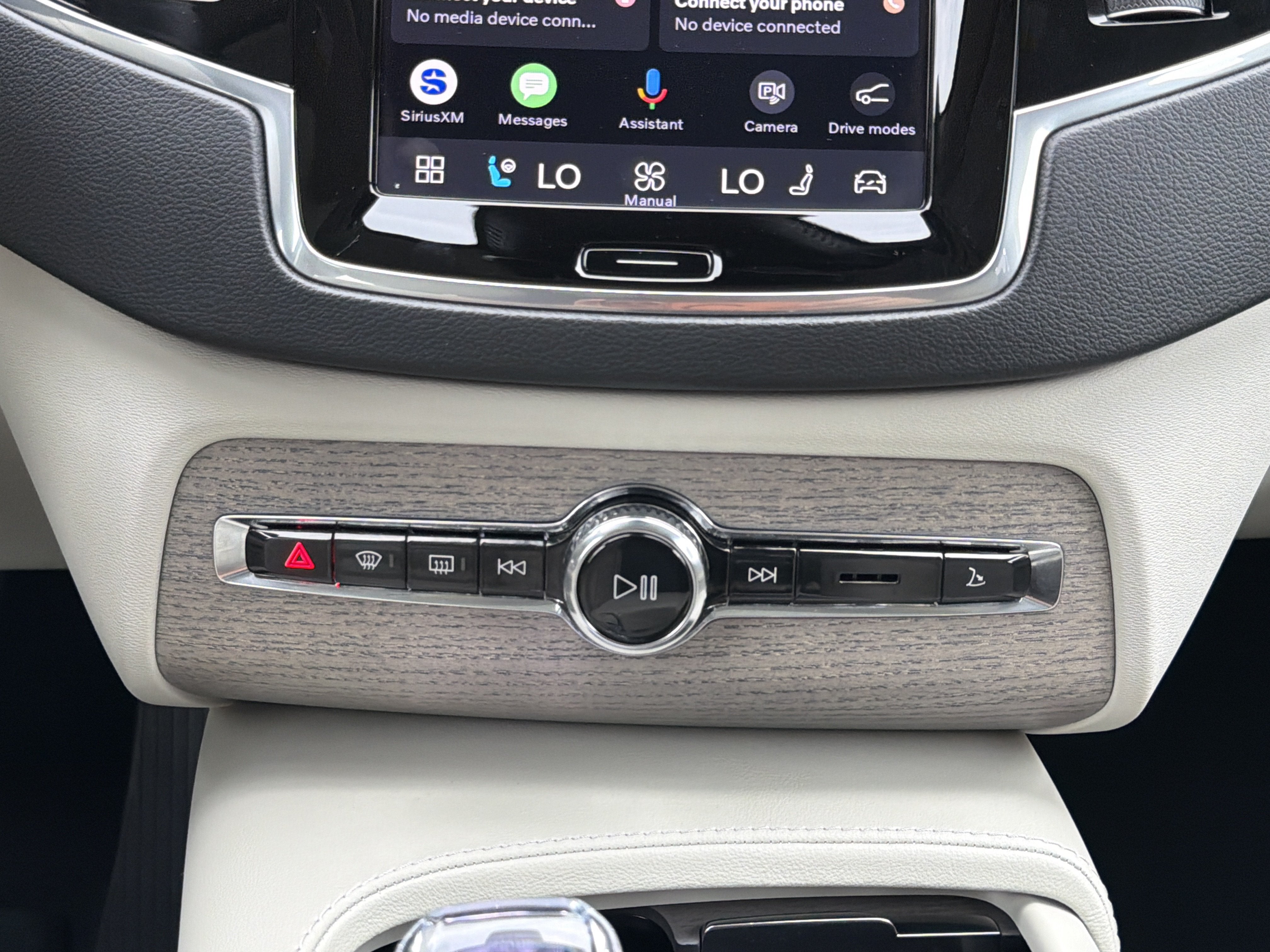 2025 Volvo XC90 B6 AWD Ultra 7-Seater