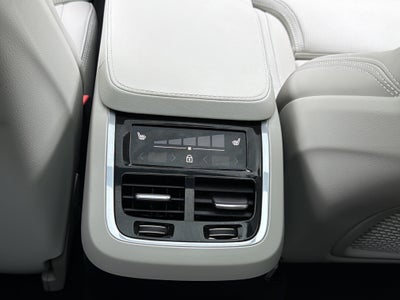 2025 Volvo XC90 B6 AWD Ultra 7-Seater