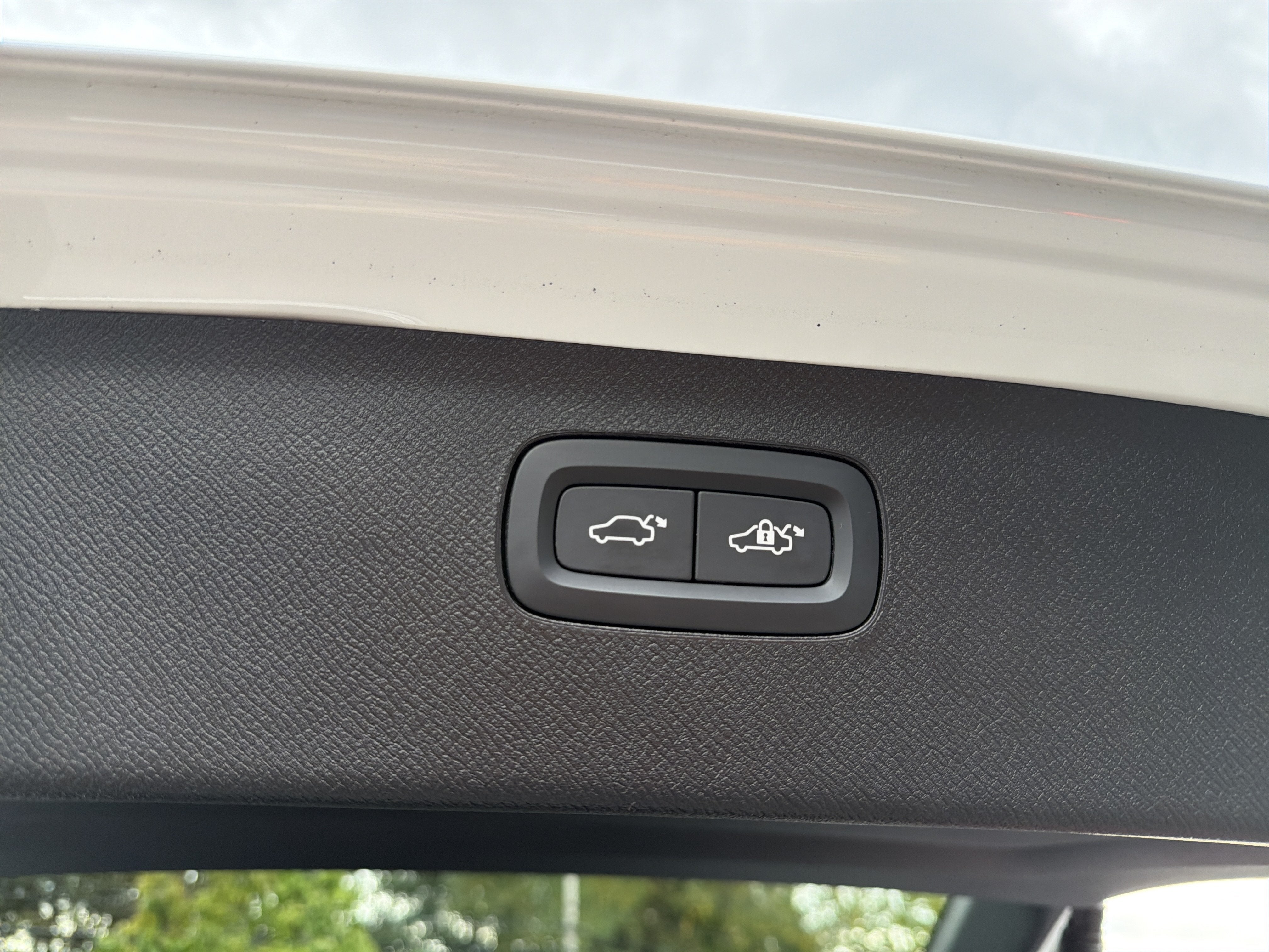 2025 Volvo XC90 B6 AWD Ultra 7-Seater