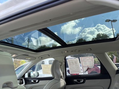 2026 Volvo XC60 B5 AWD Ultra