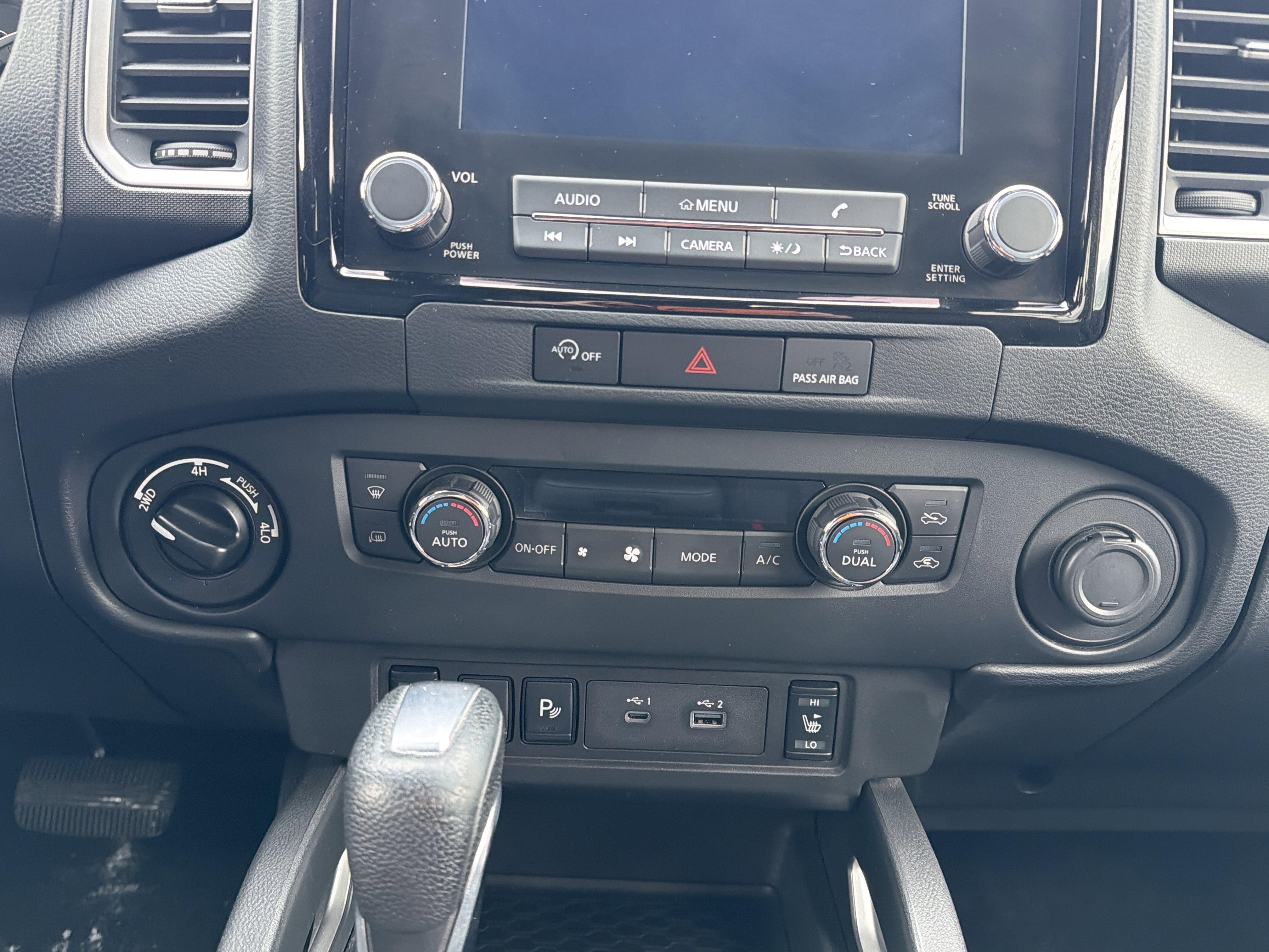 2024 Nissan Frontier SV