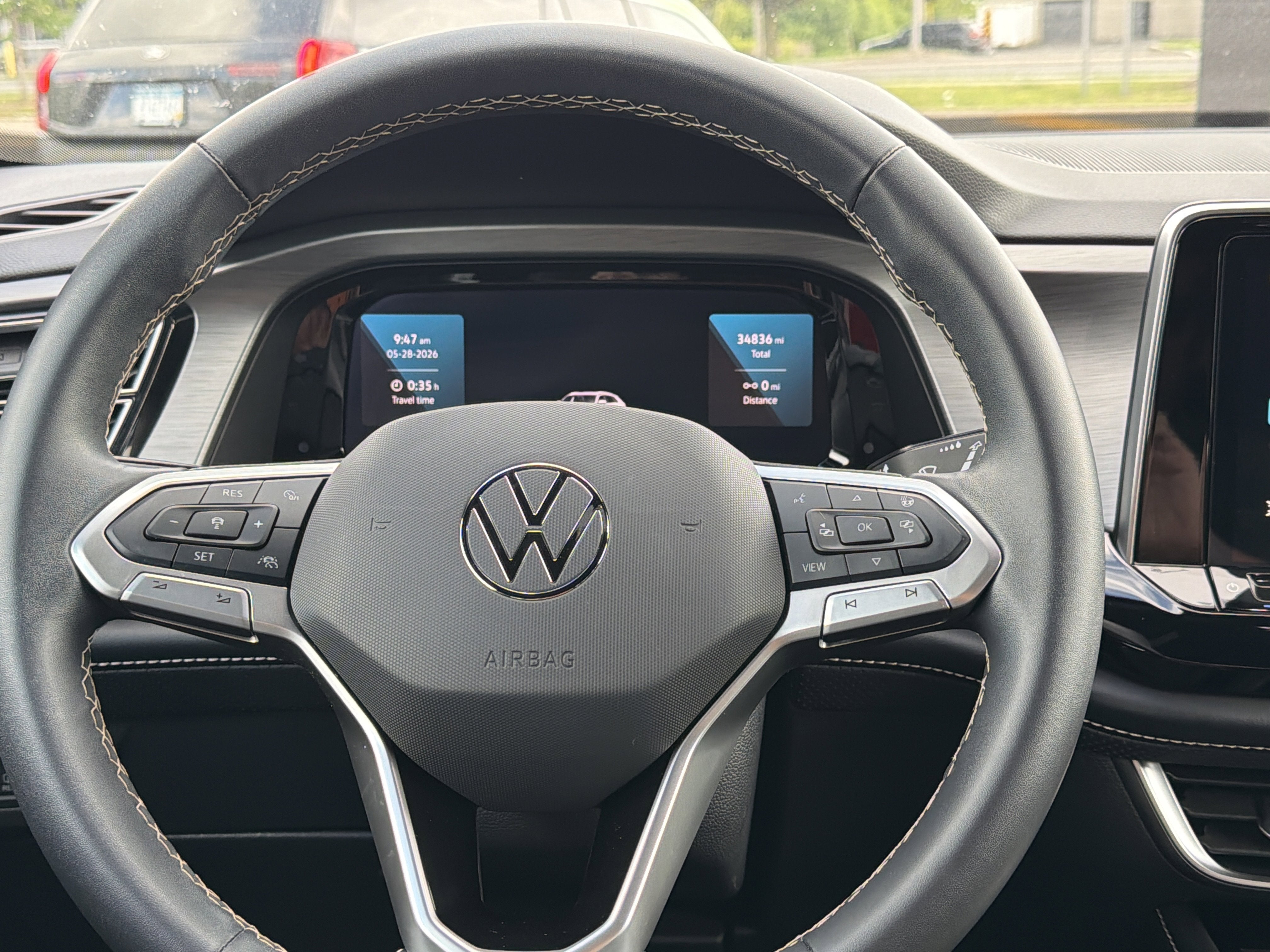 2024 Volkswagen Atlas Cross Sport 2.0T SE w/Technology